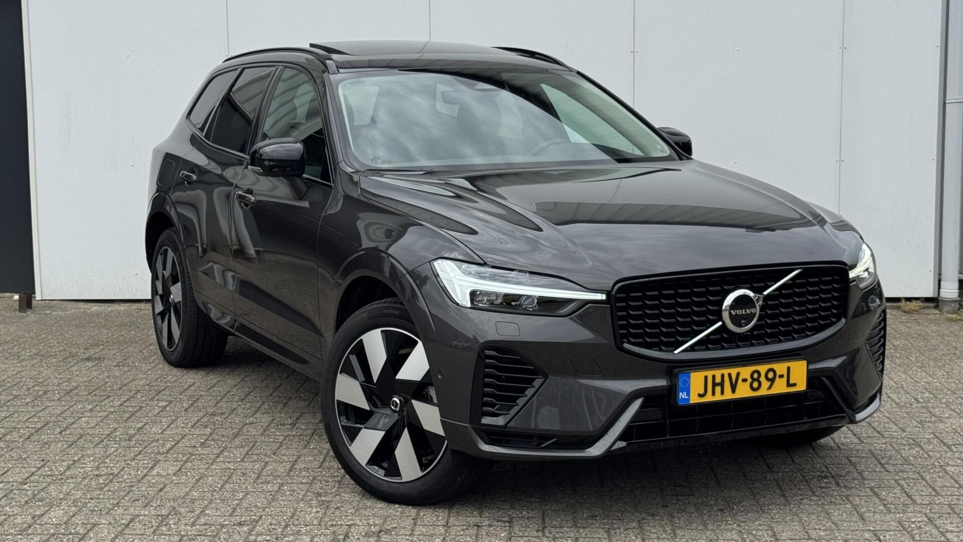 Volvo Xc60 T6 Plug-in hybrid AWD Plus Dark | Pano dak | 360 camera |Trekhaak 2024 - voorkant