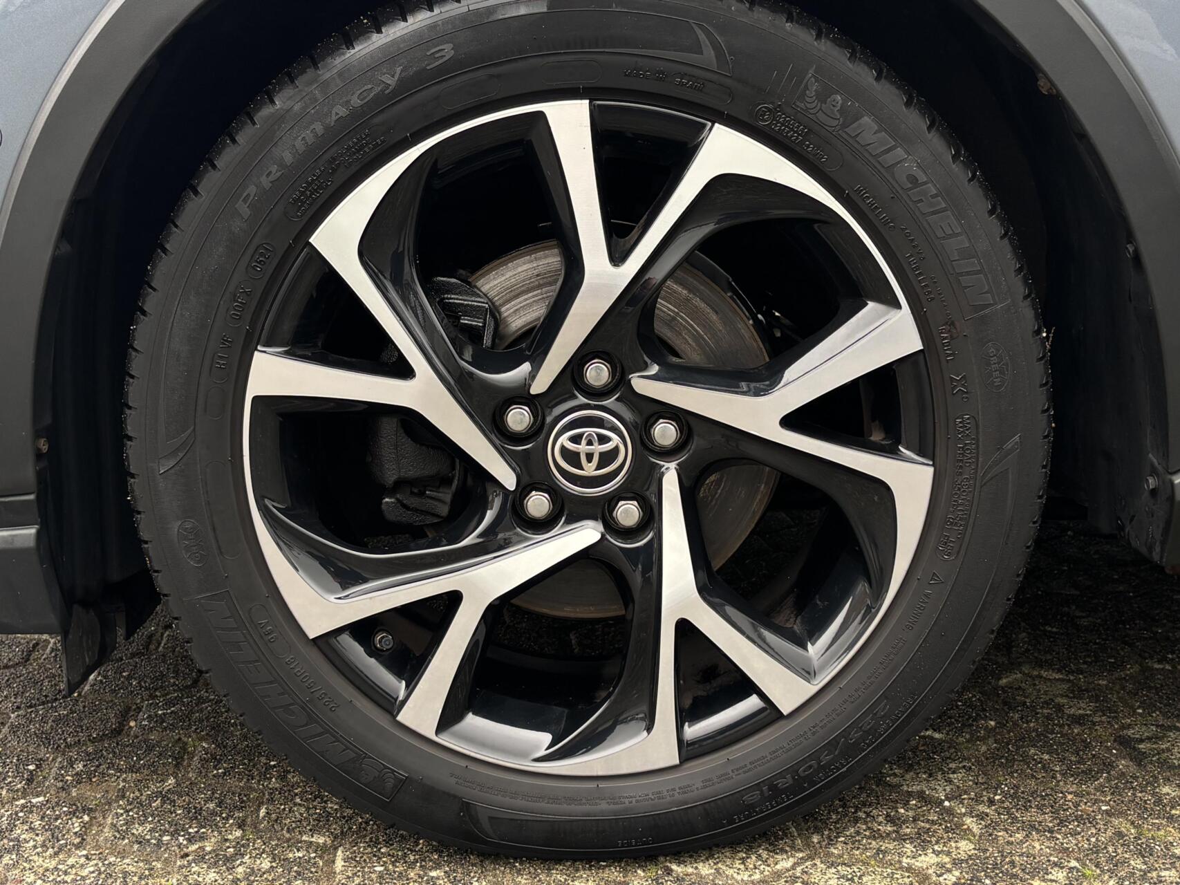 Foto van Toyota Toyota C-hr