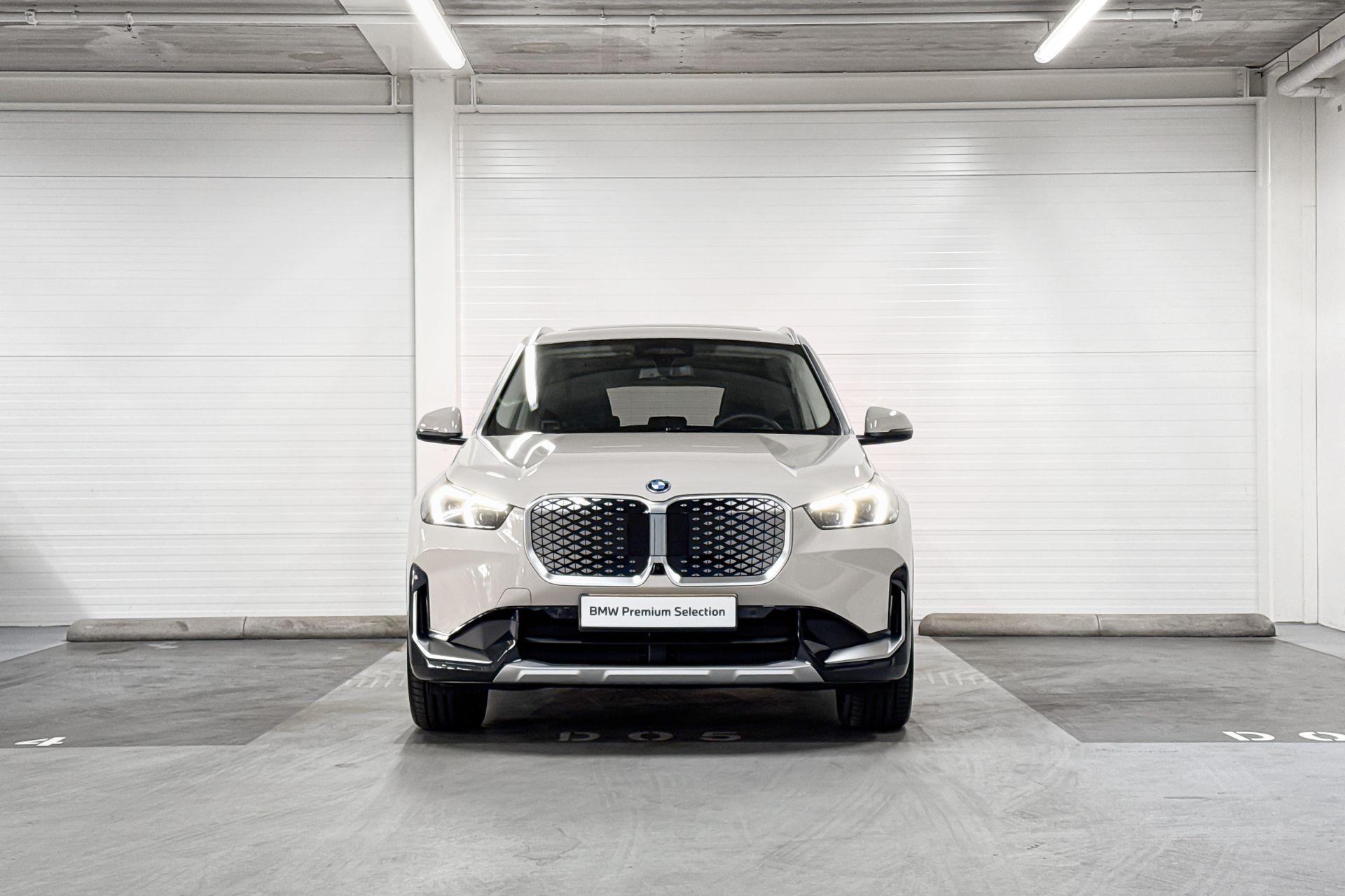 Foto van BMW Ix1 Edrive20