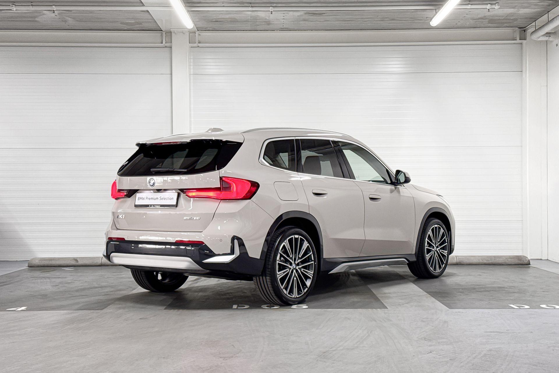 Foto van BMW Ix1 Edrive20