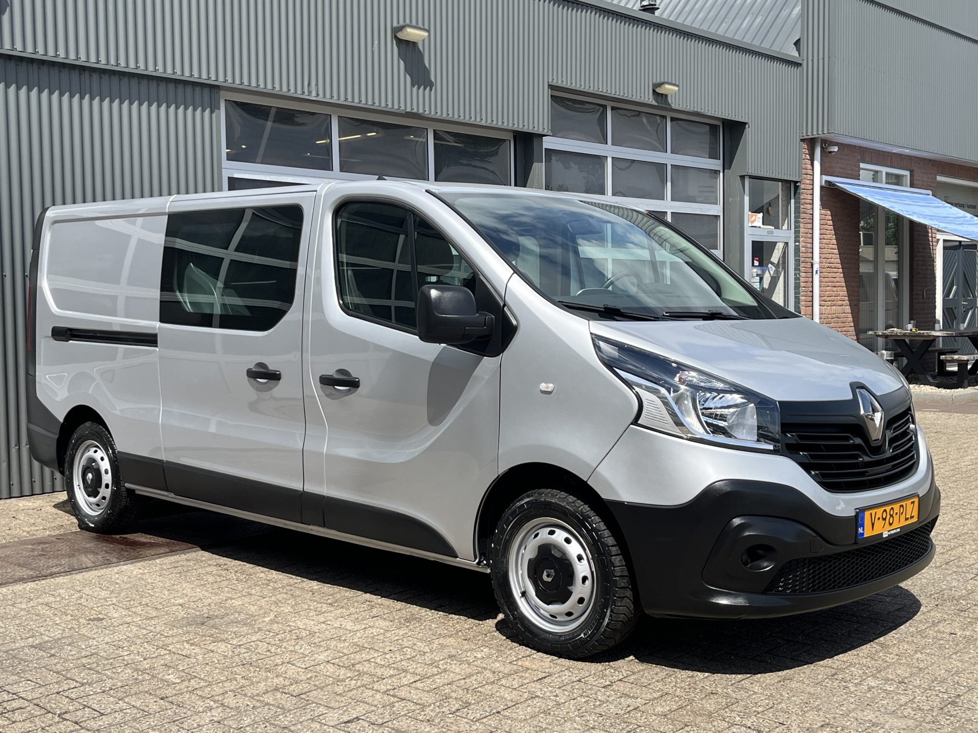 Renault Trafic 1.6 dCi L2H1 DC 2019 - voorkant