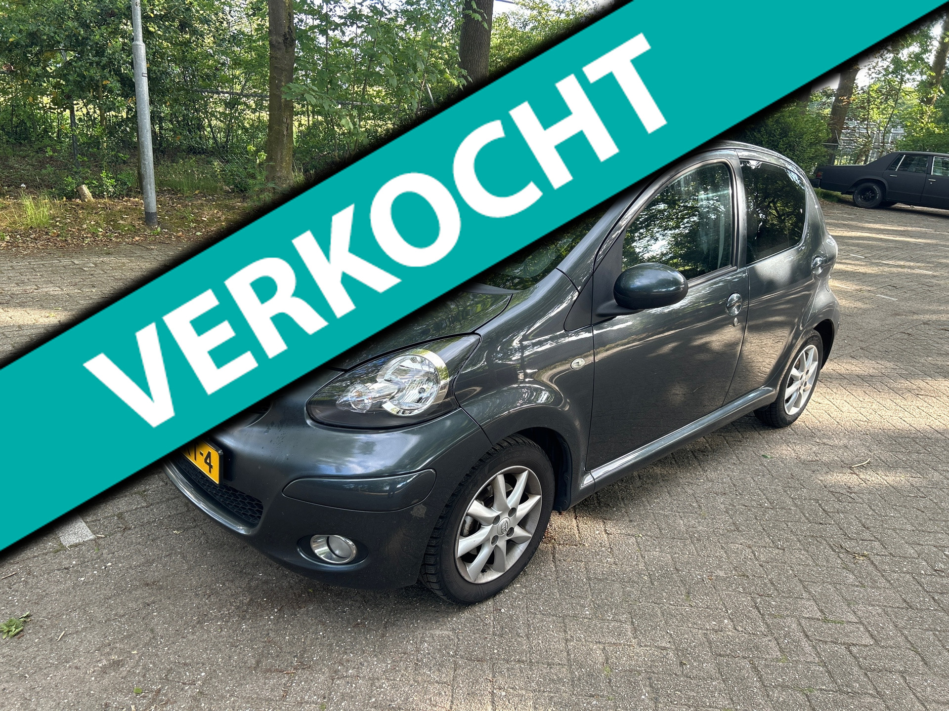 Toyota Toyota Aygo 1.0-12V Comfort Navigator 2011 - voorkant
