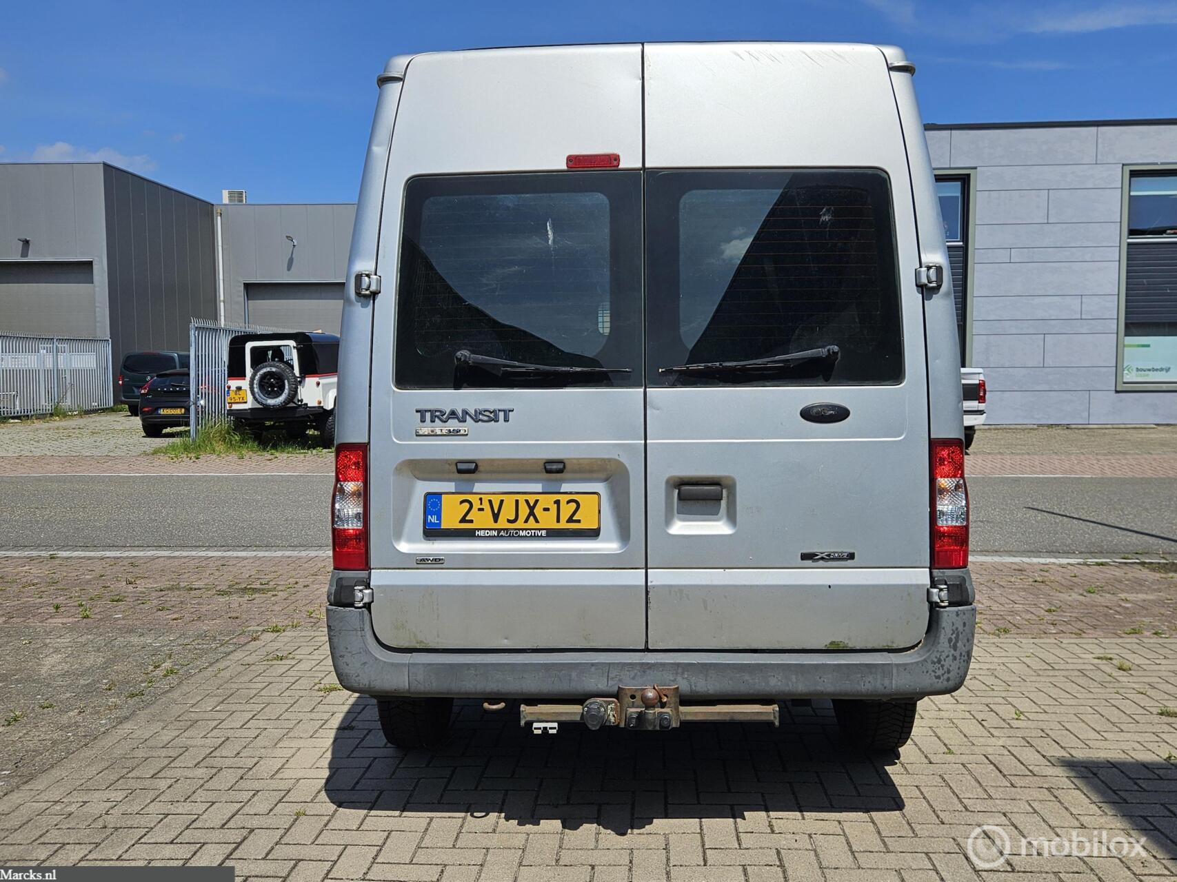 Foto van Ford Transit 350m Van 140dpf 4.27 AWD