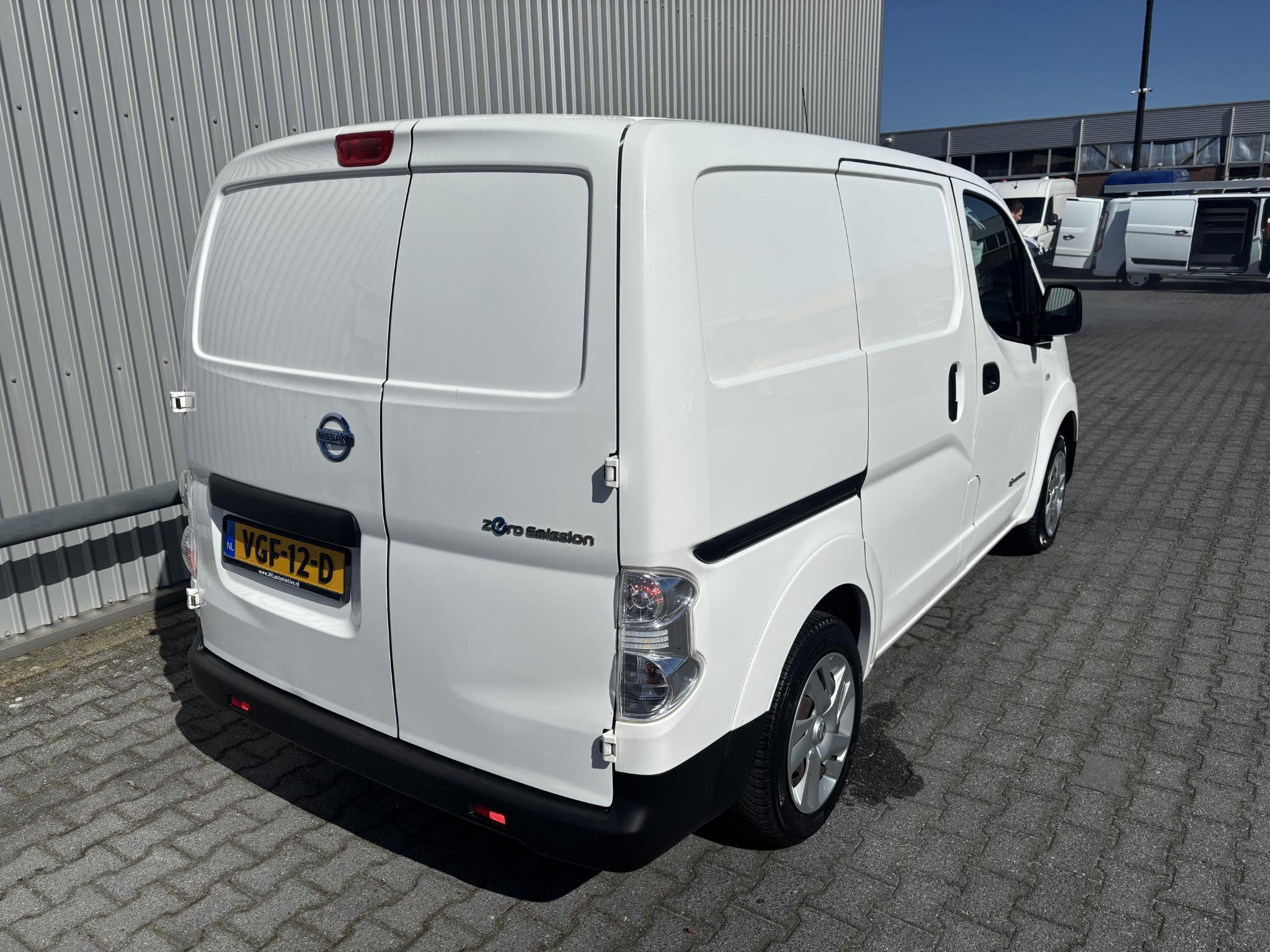 Foto van Nissan Nissan E-nv200