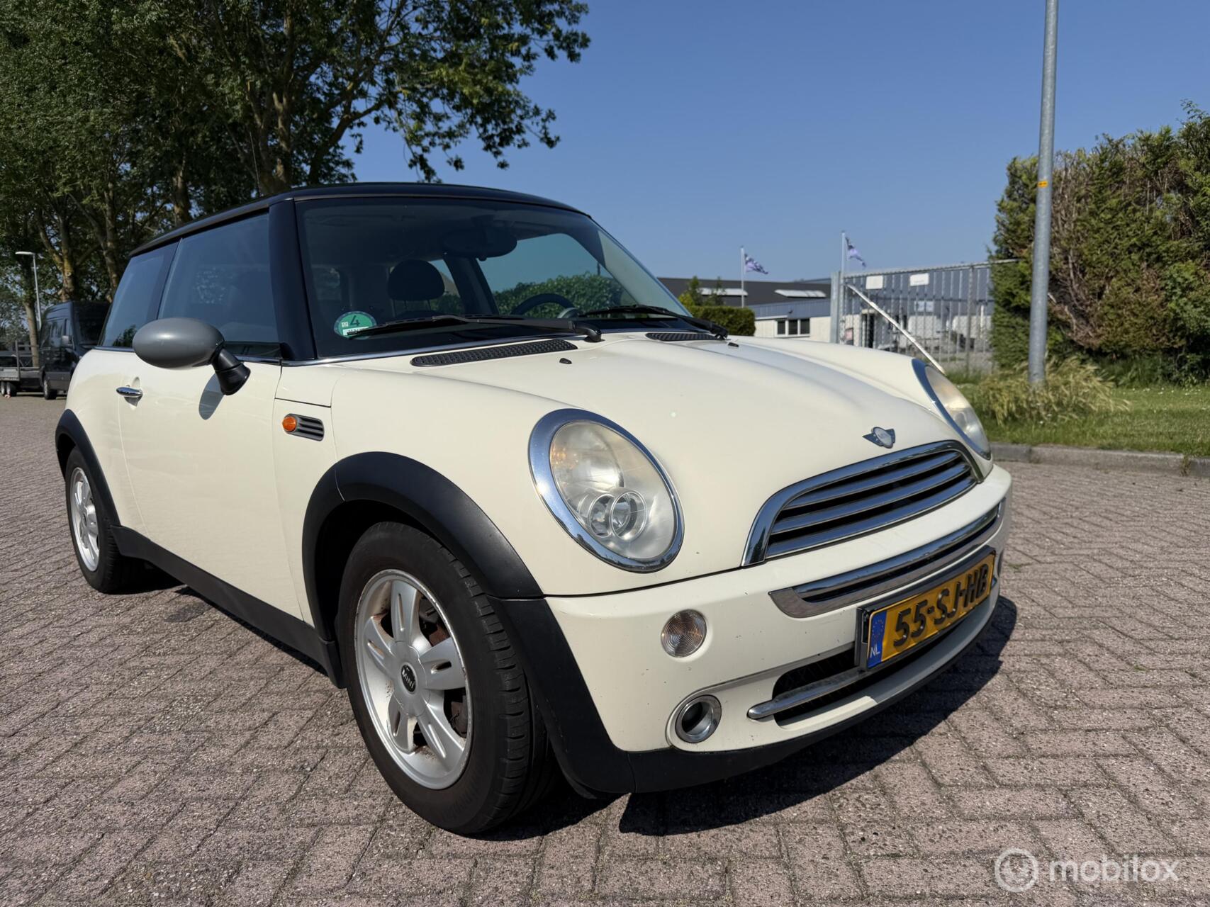 Foto van MINI MINI COOPER