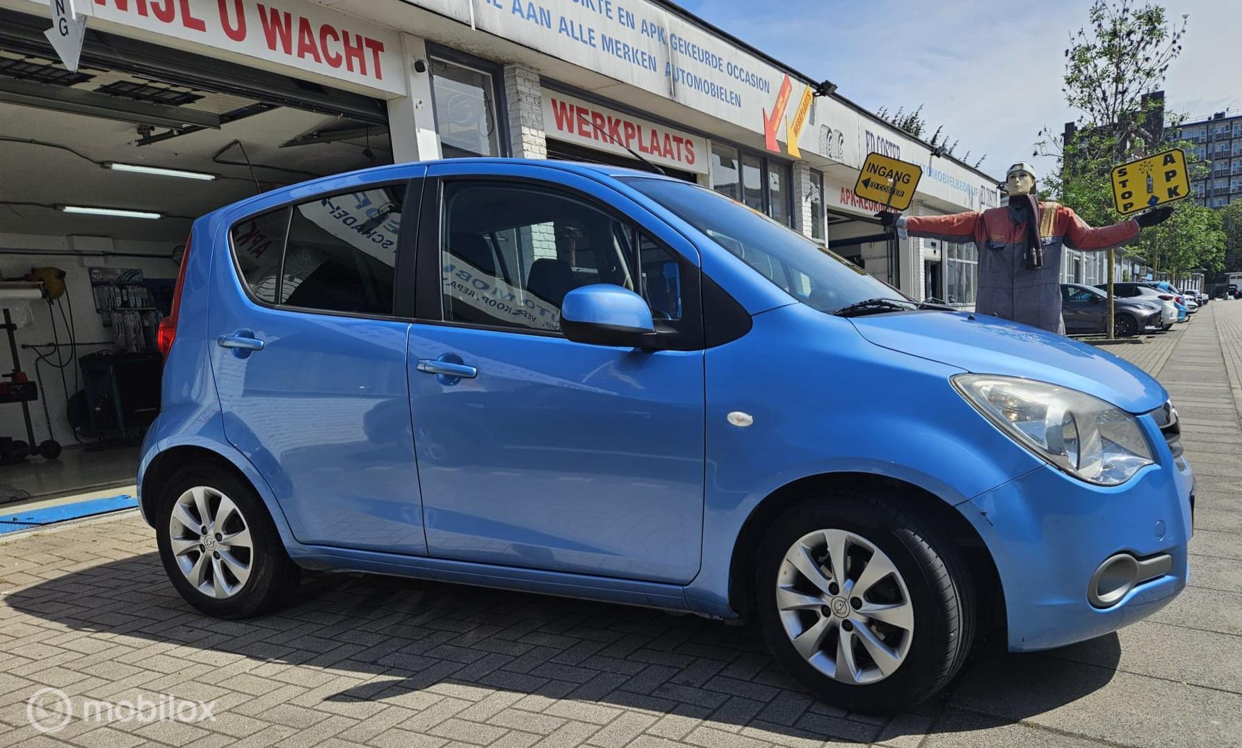 Opel Agila 1.0 Berlin 2013 - voorkant