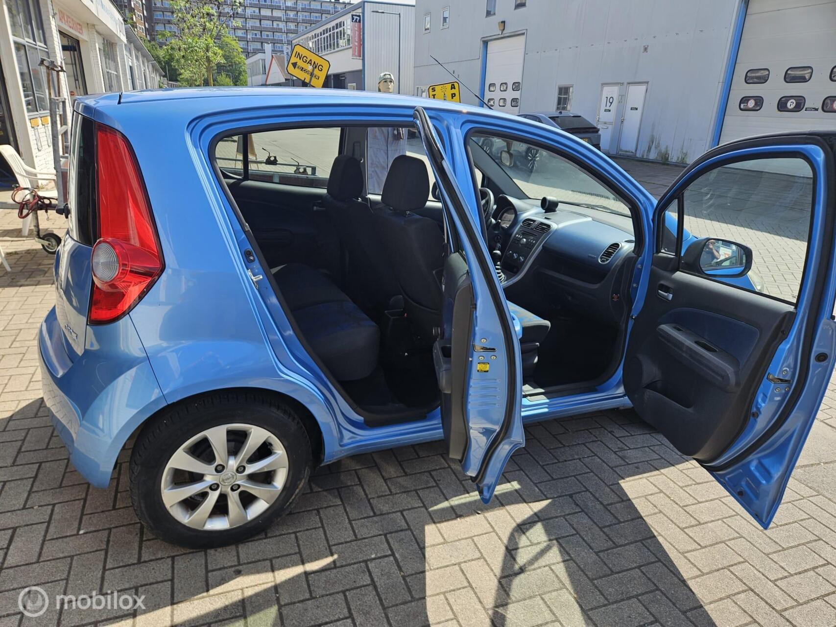 Foto van Opel Agila
