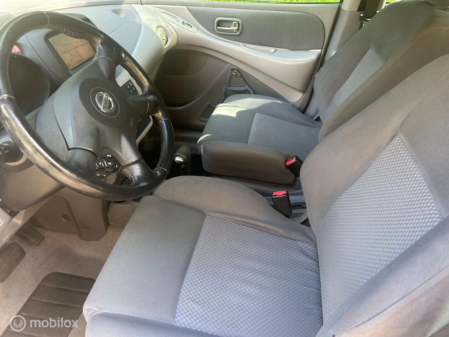 Foto van Nissan Nissan Almera Tino