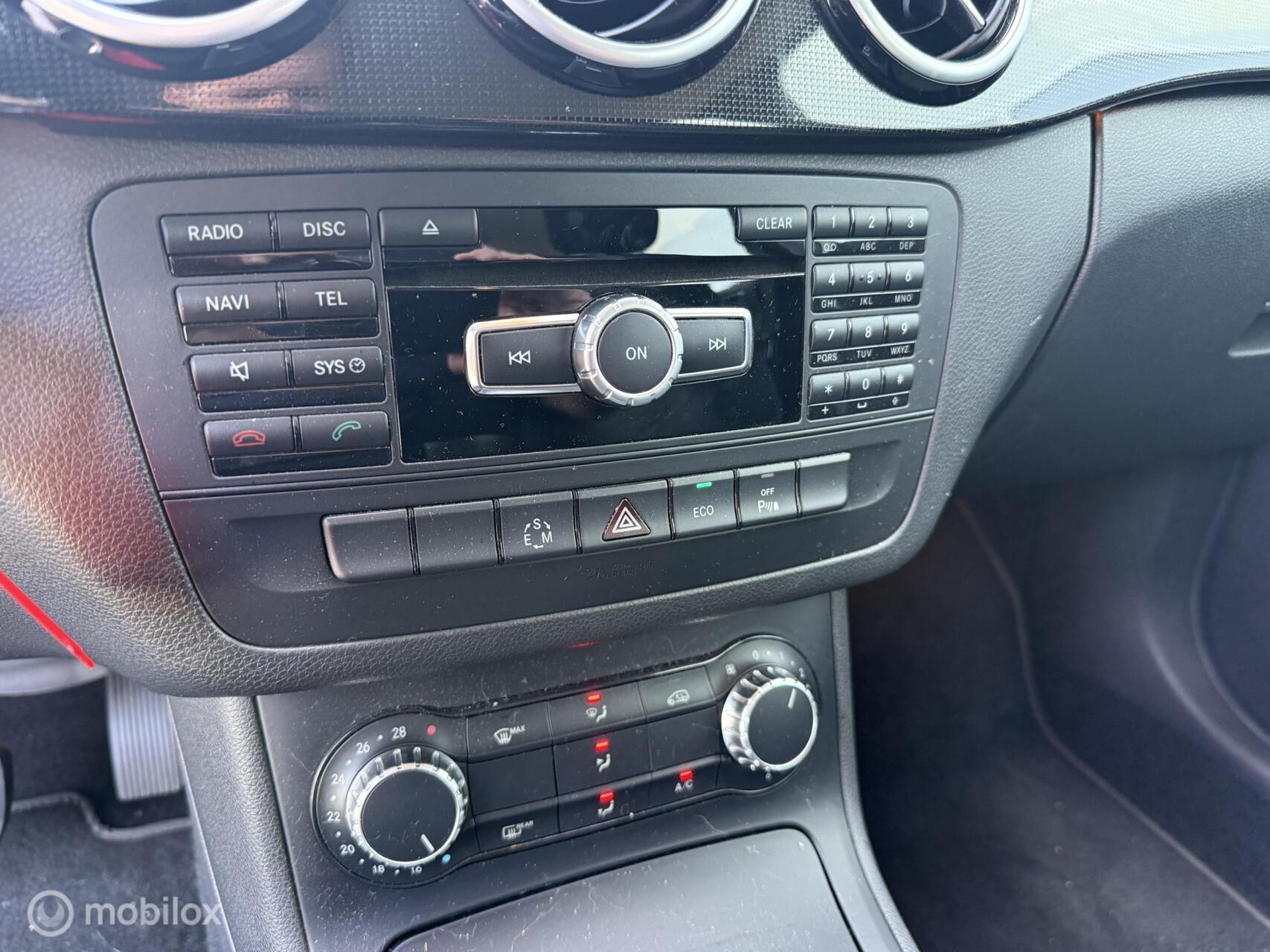 Foto van Mercedes-Benz B 180