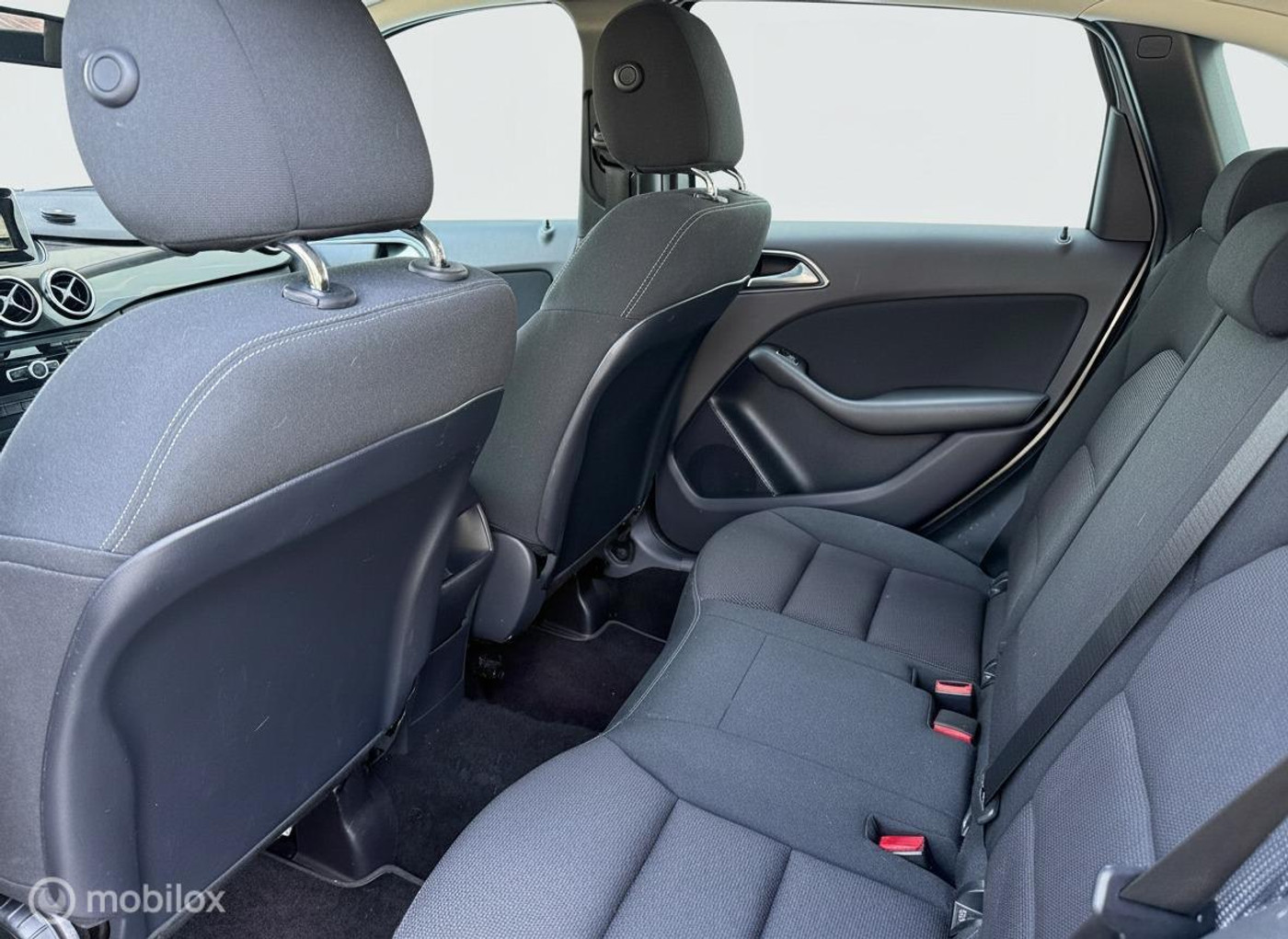 Foto van Mercedes-Benz B 180