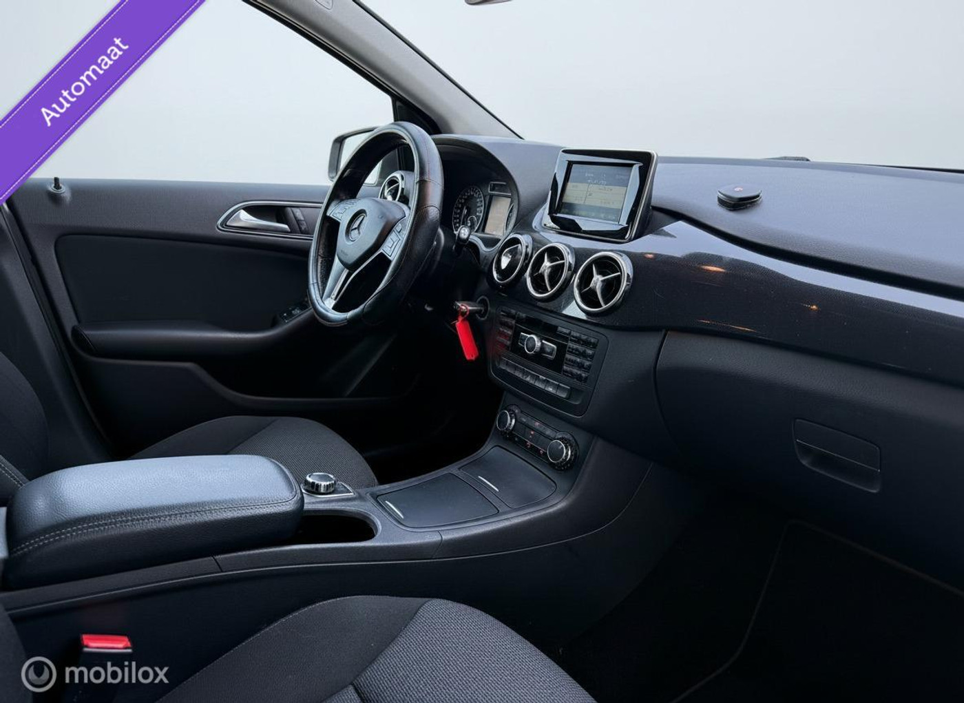 Foto van Mercedes-Benz B 180