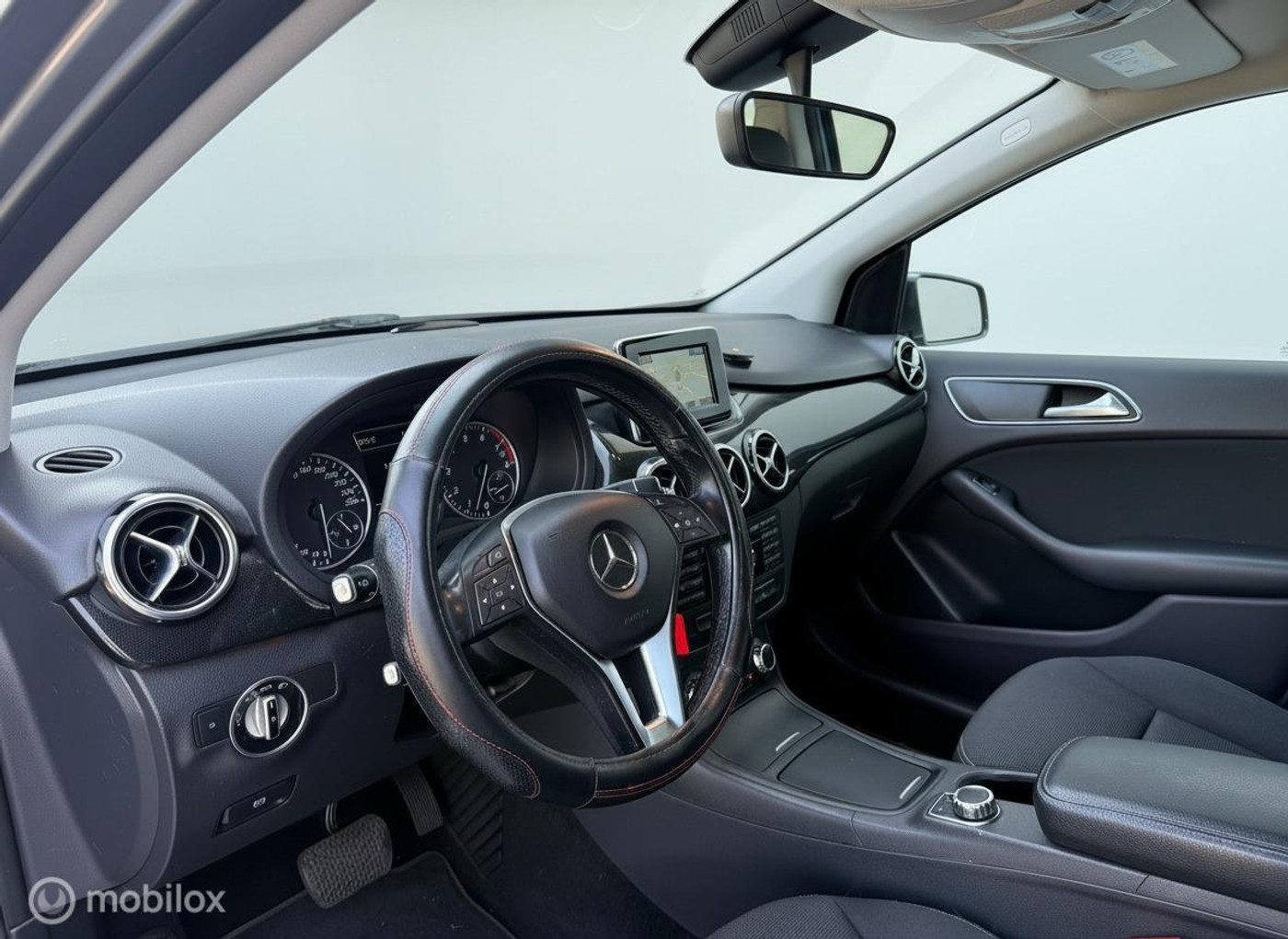 Foto van Mercedes-Benz B 180