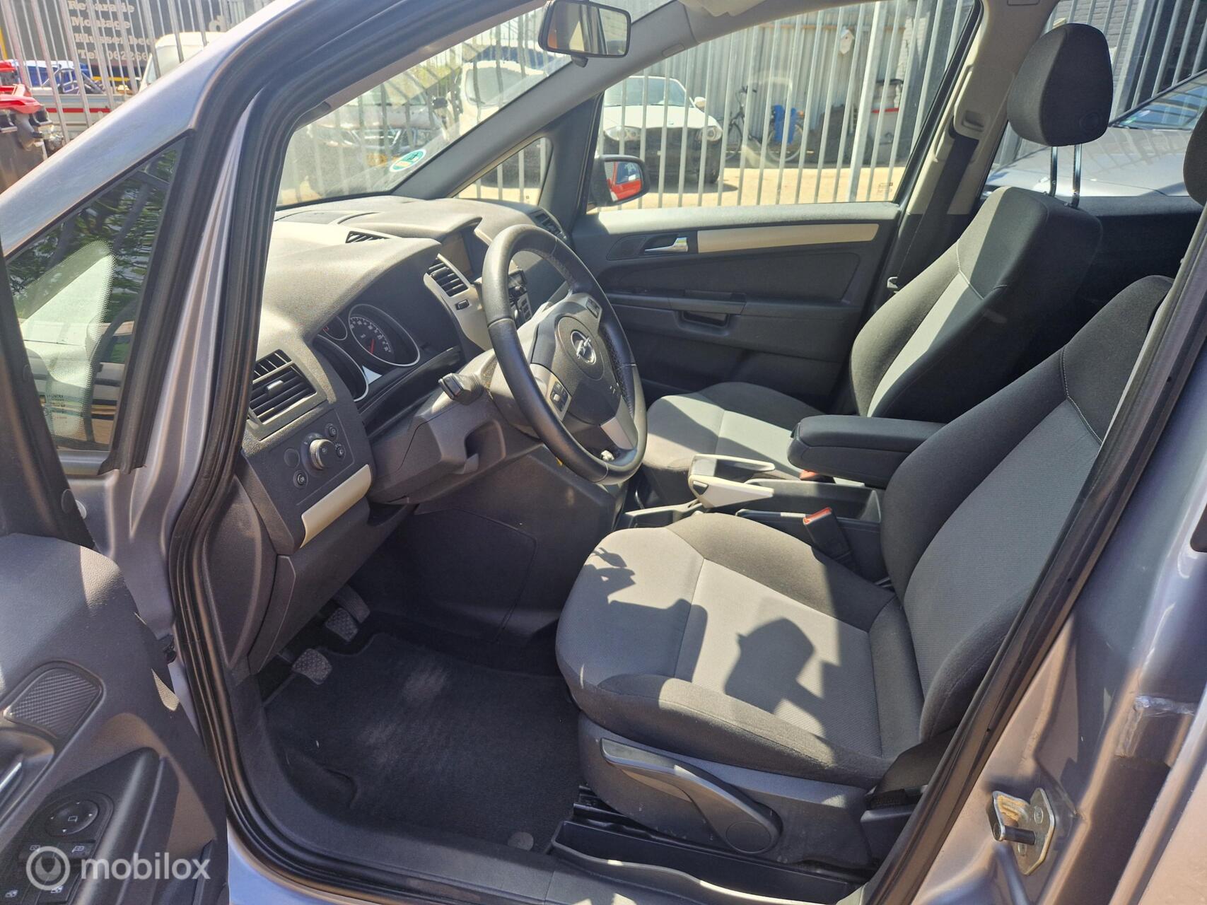 Foto van Opel Zafira