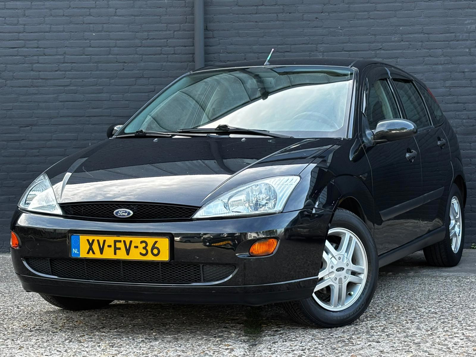 Ford Focus 1.6-16V Ghia ELEK RAMEN | AIRCO 1999 - voorkant