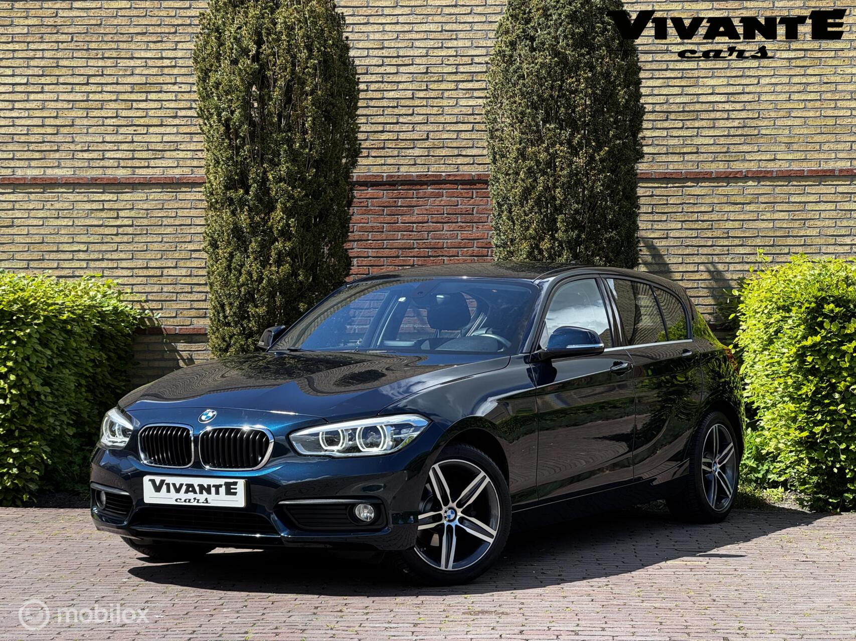 BMW 118i 118i EDE Corporate Lease Essential AUT.*LED*Cruise*Clima 2016 - voorkant