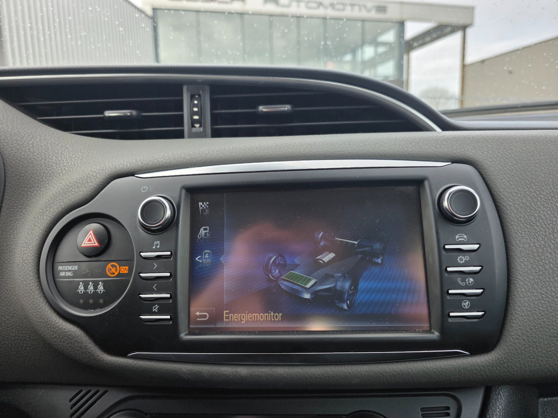 Foto van Toyota Toyota Yaris Hybrid