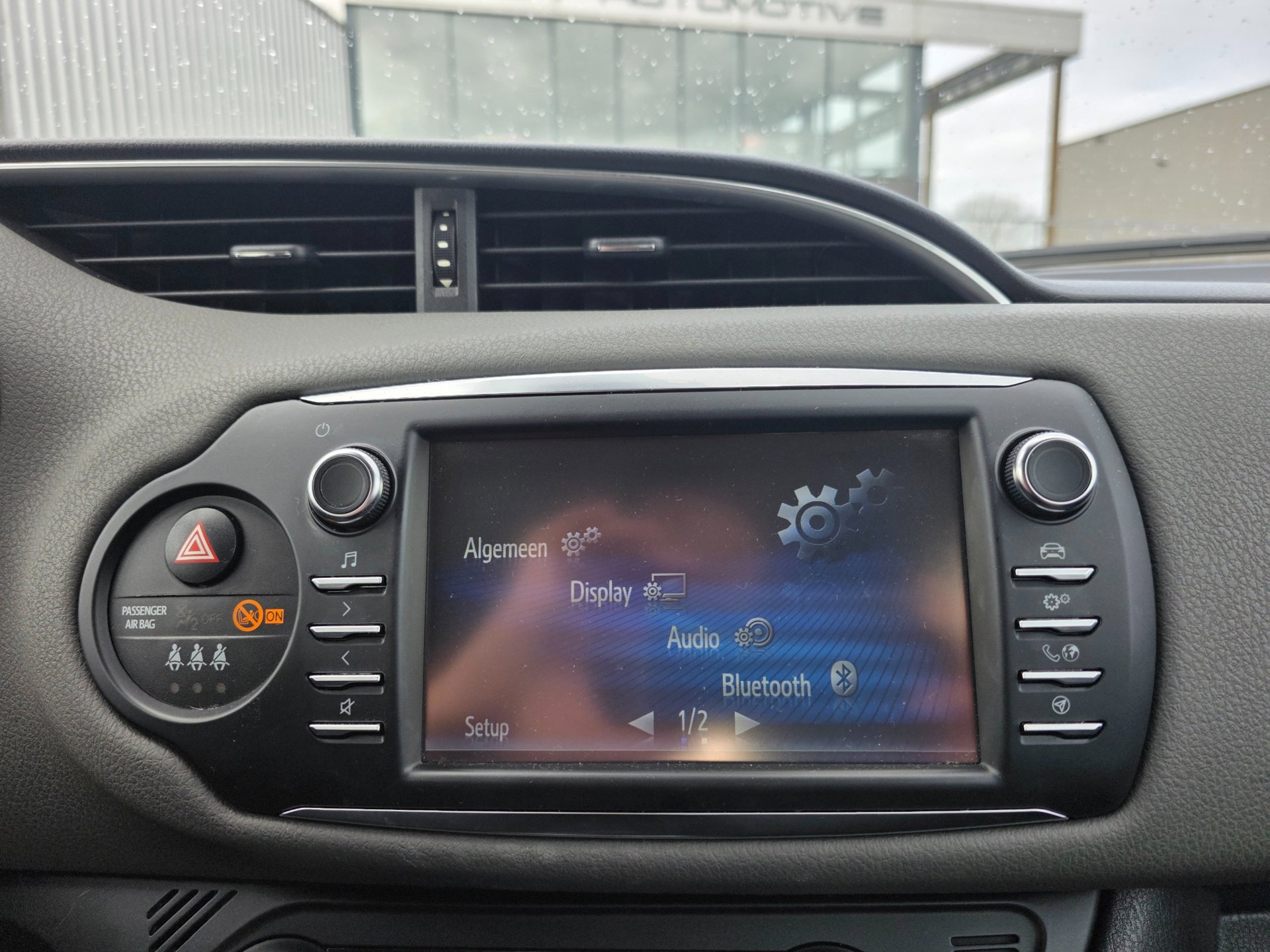 Foto van Toyota Toyota Yaris Hybrid