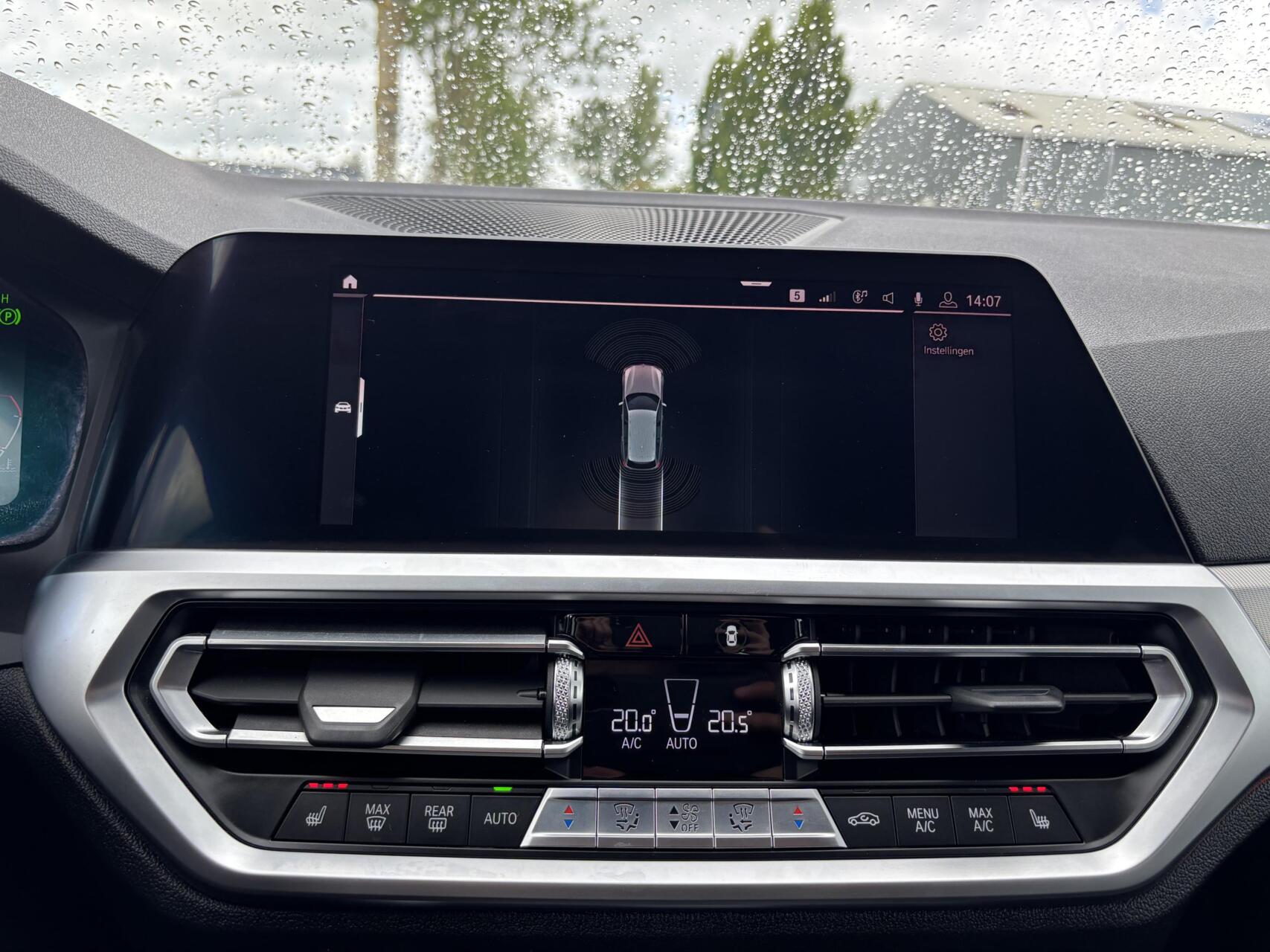 Foto van BMW 330i