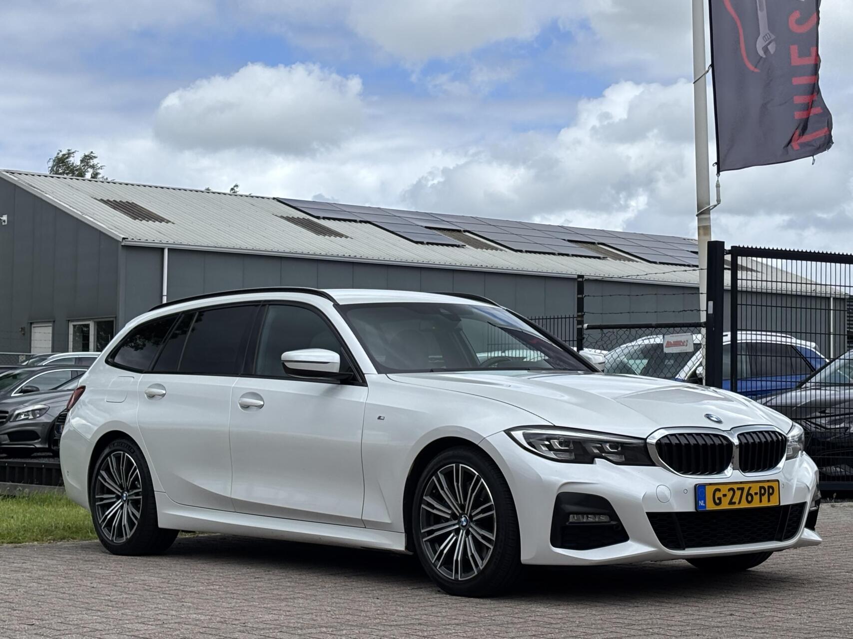 Foto van BMW 330i