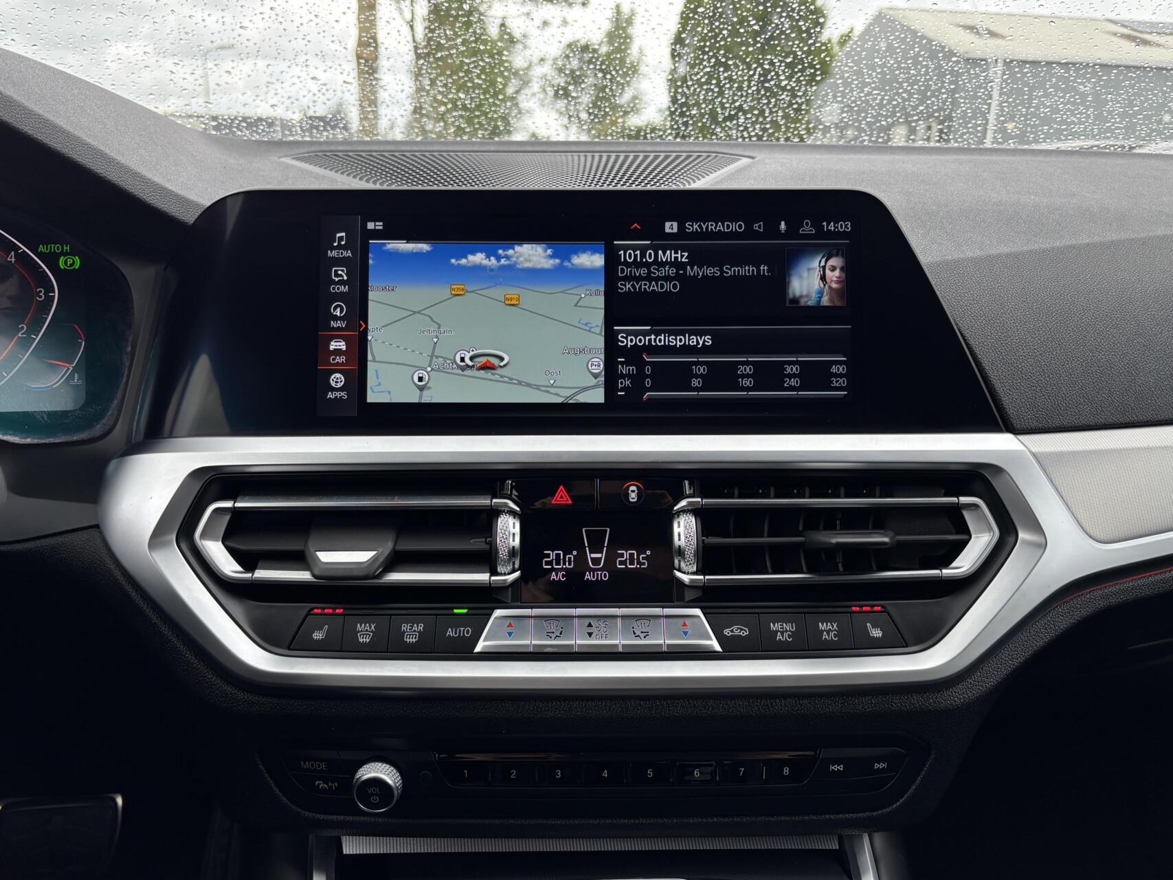 Foto van BMW 330i