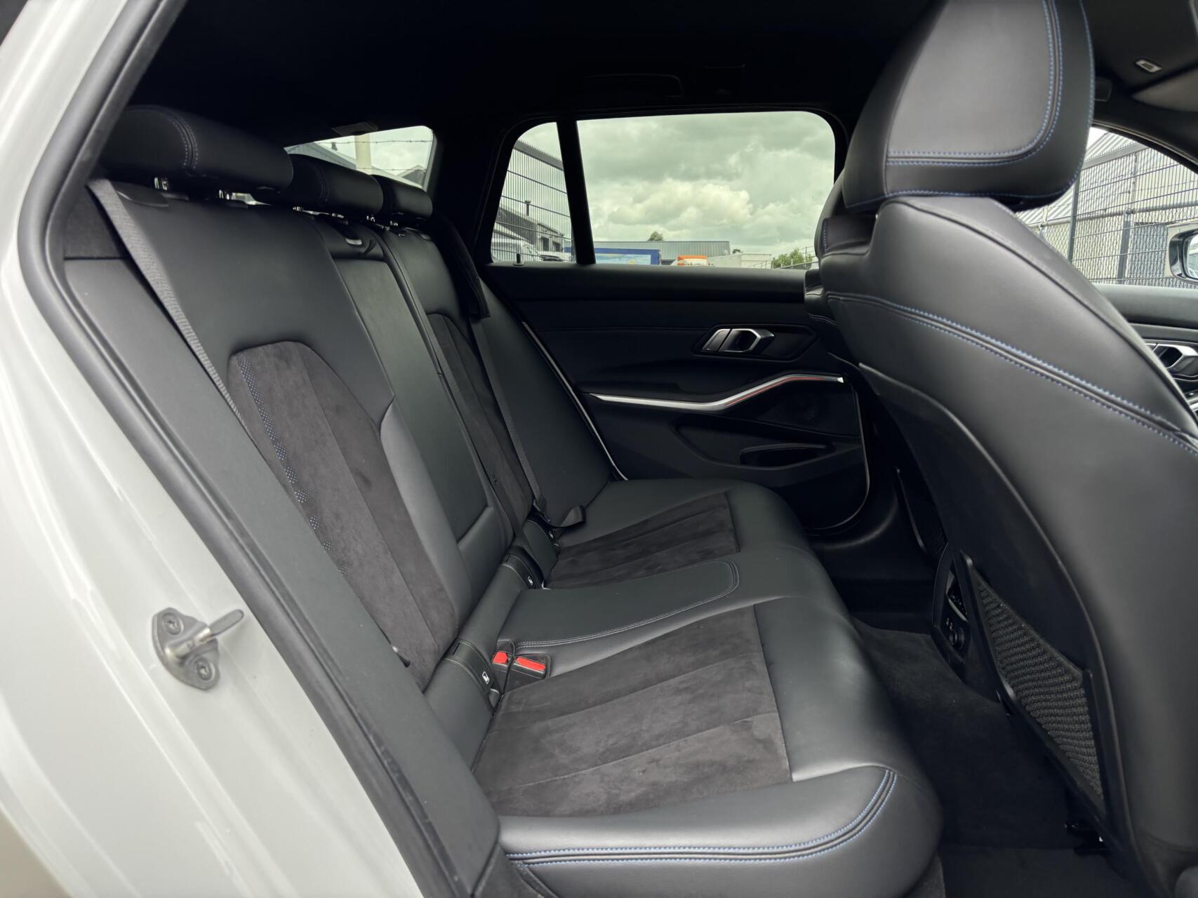 Foto van BMW 330i