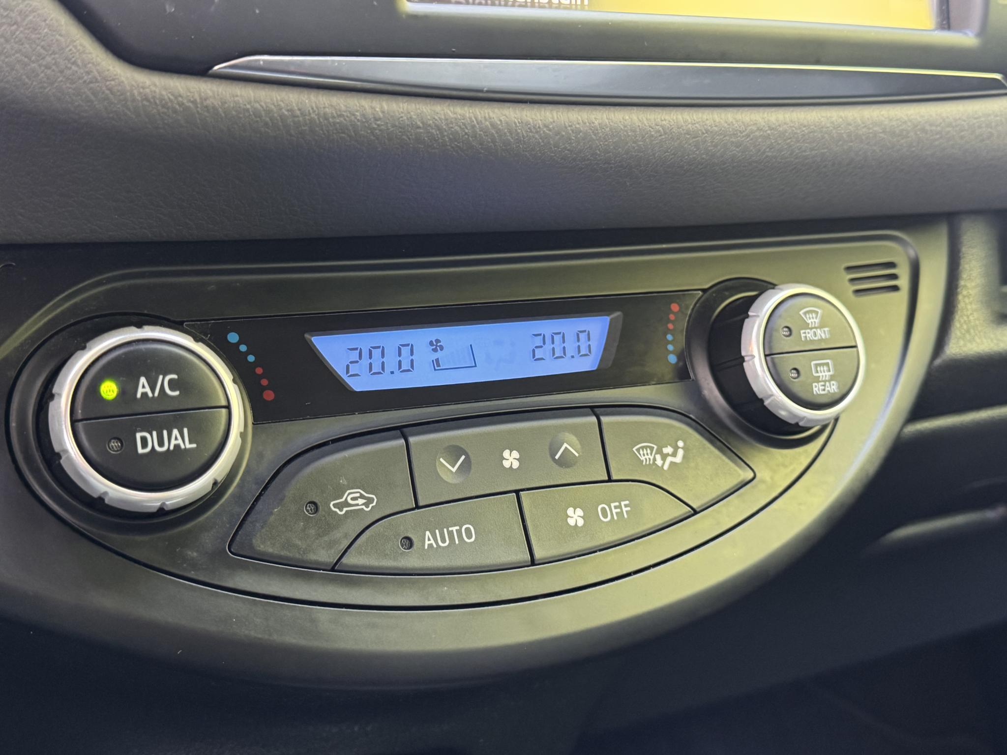 Foto van Toyota Toyota Yaris Hybrid