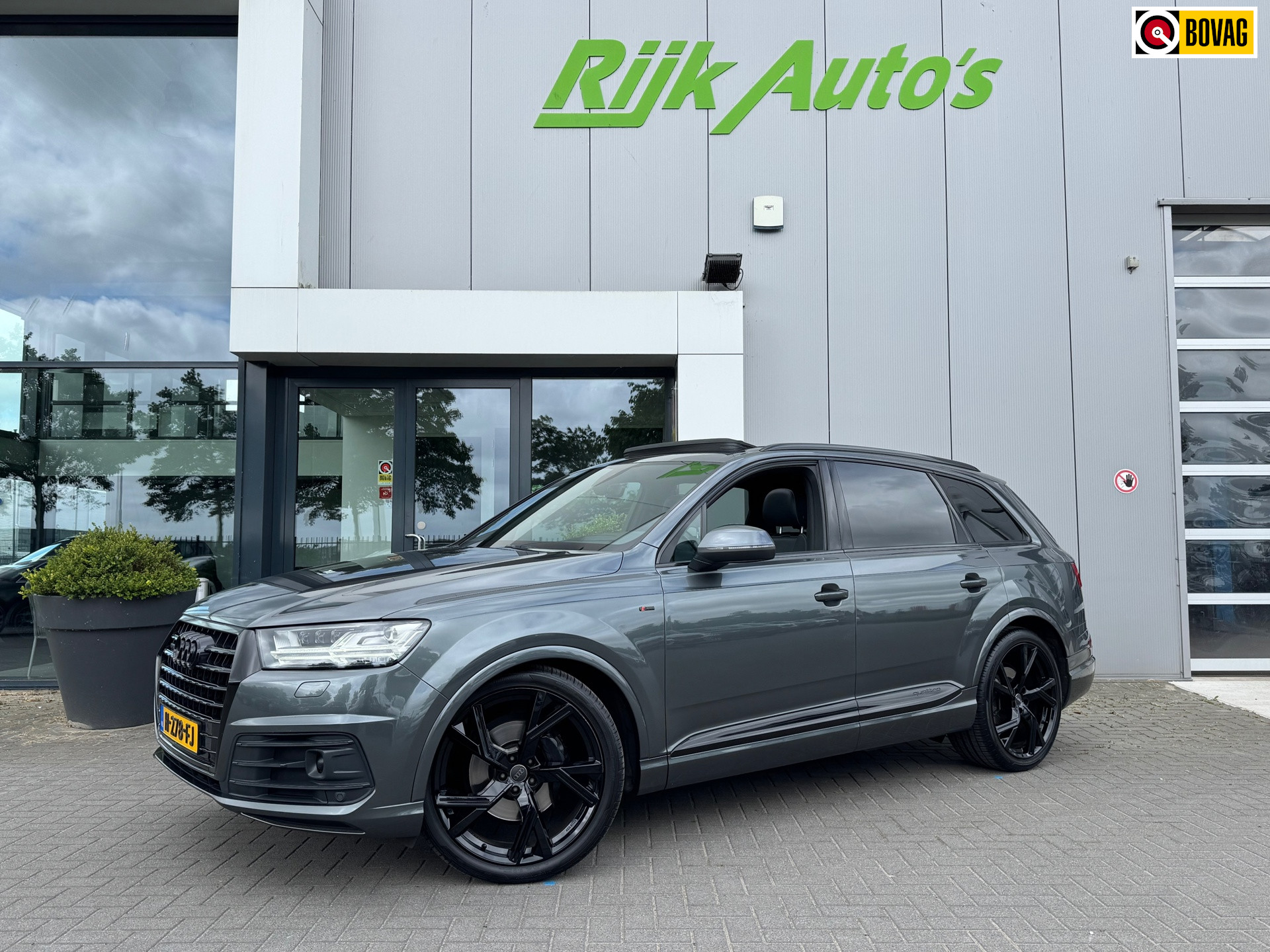 Audi Q7 3.0 TDI S-Line * Pano * 22 inch * Trekhaak 2017 - voorkant