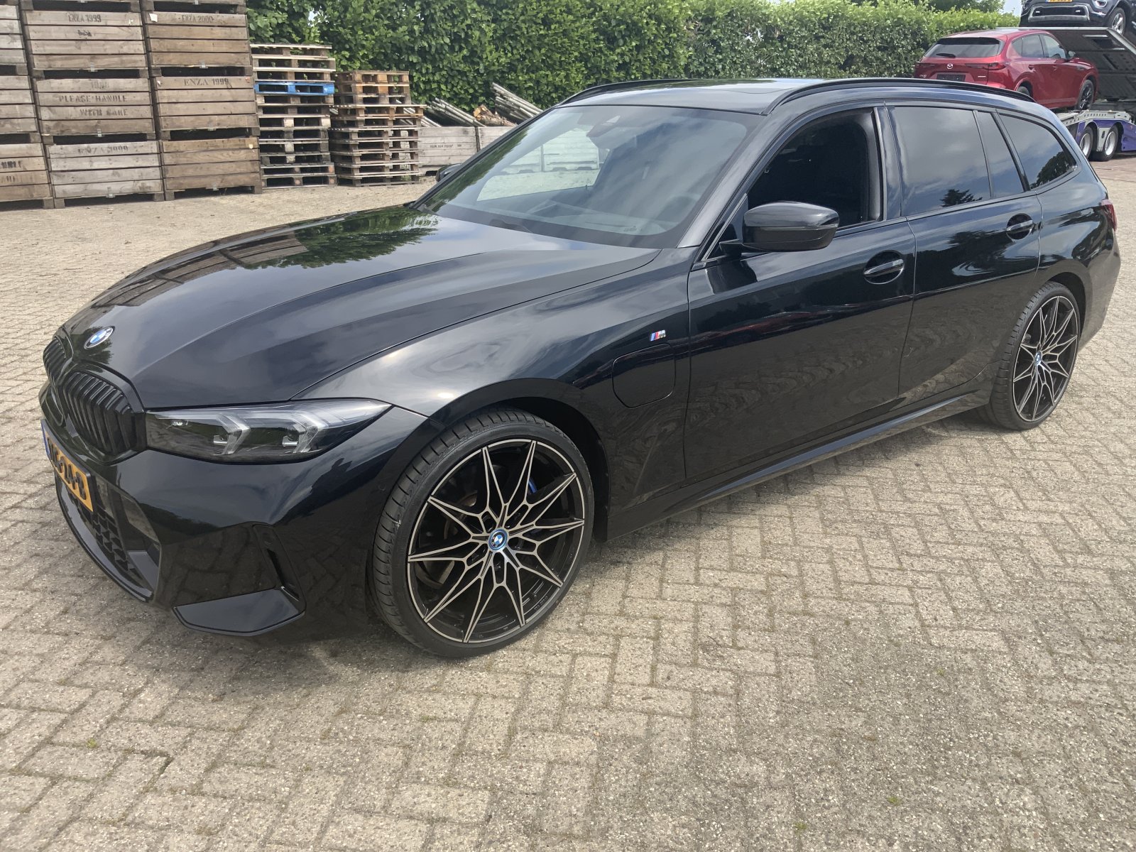 BMW 3-serie Touring 330e xDrive 2023 - voorkant