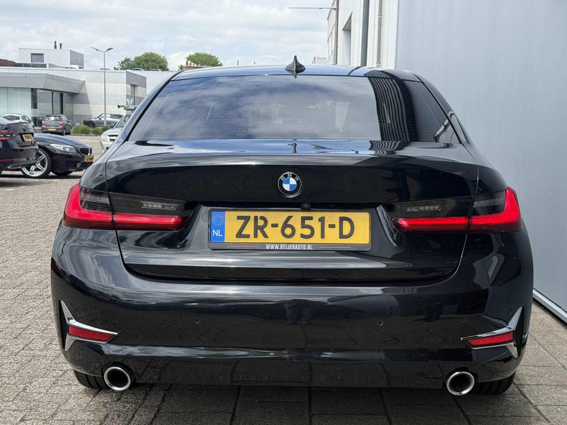 Foto van BMW 330i