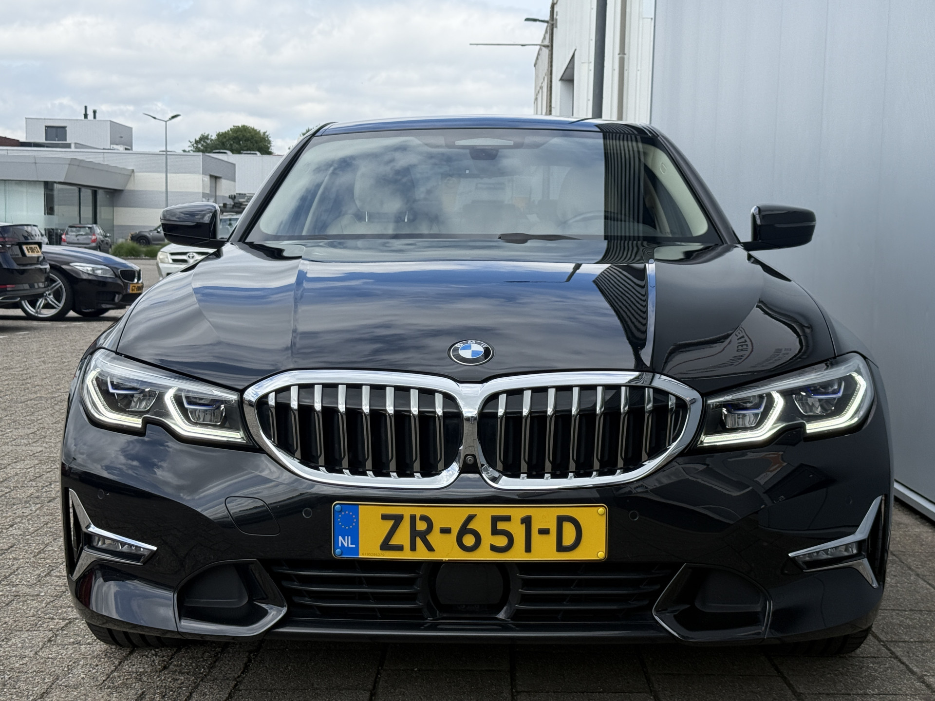 Foto van BMW 330i