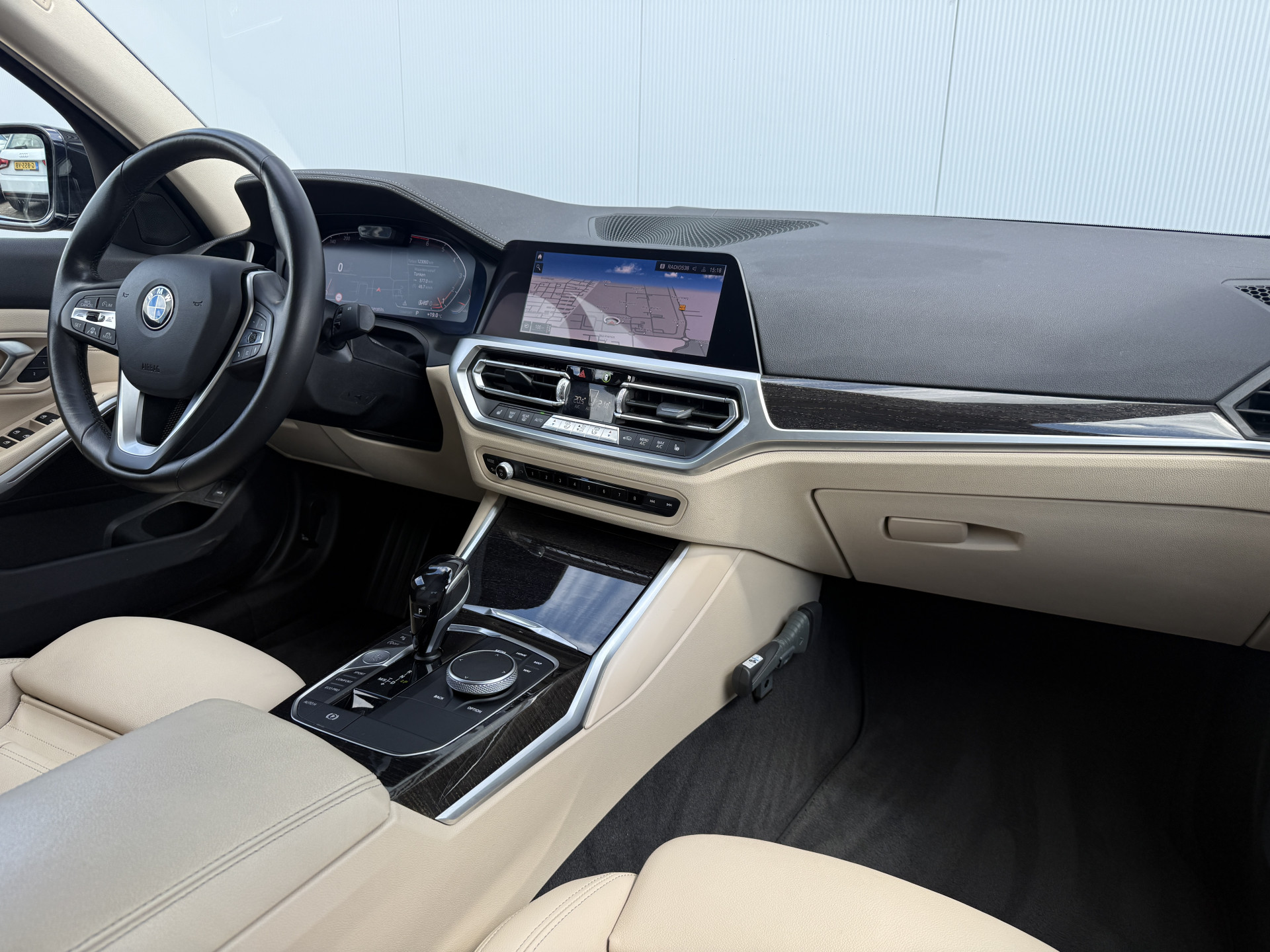 Foto van BMW 330i