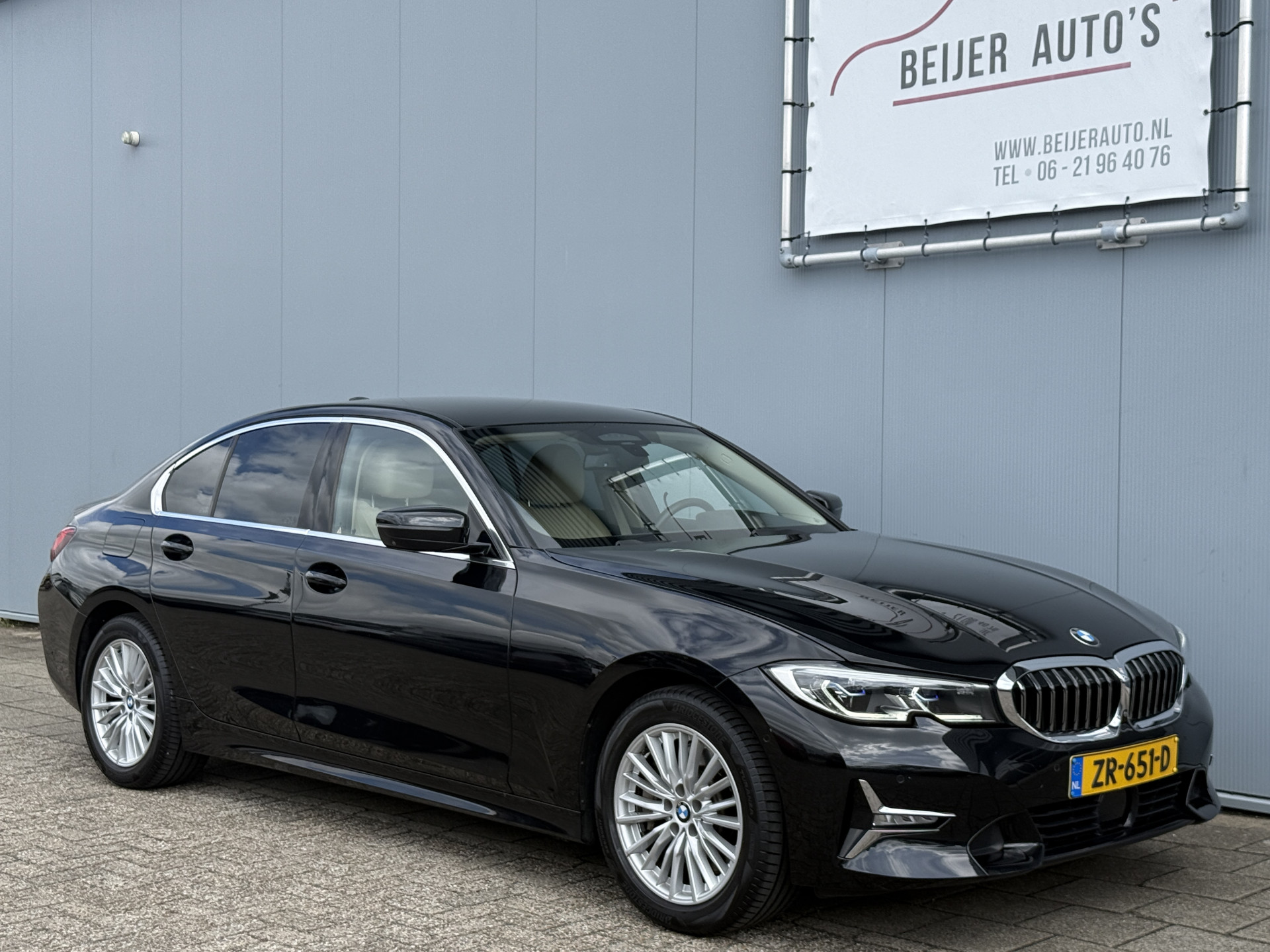 Foto van BMW 330i