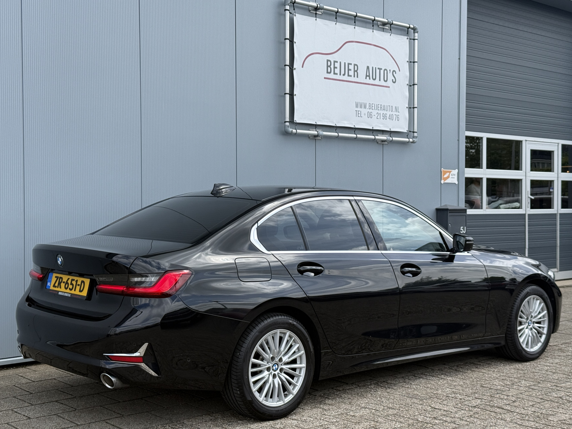 Foto van BMW 330i