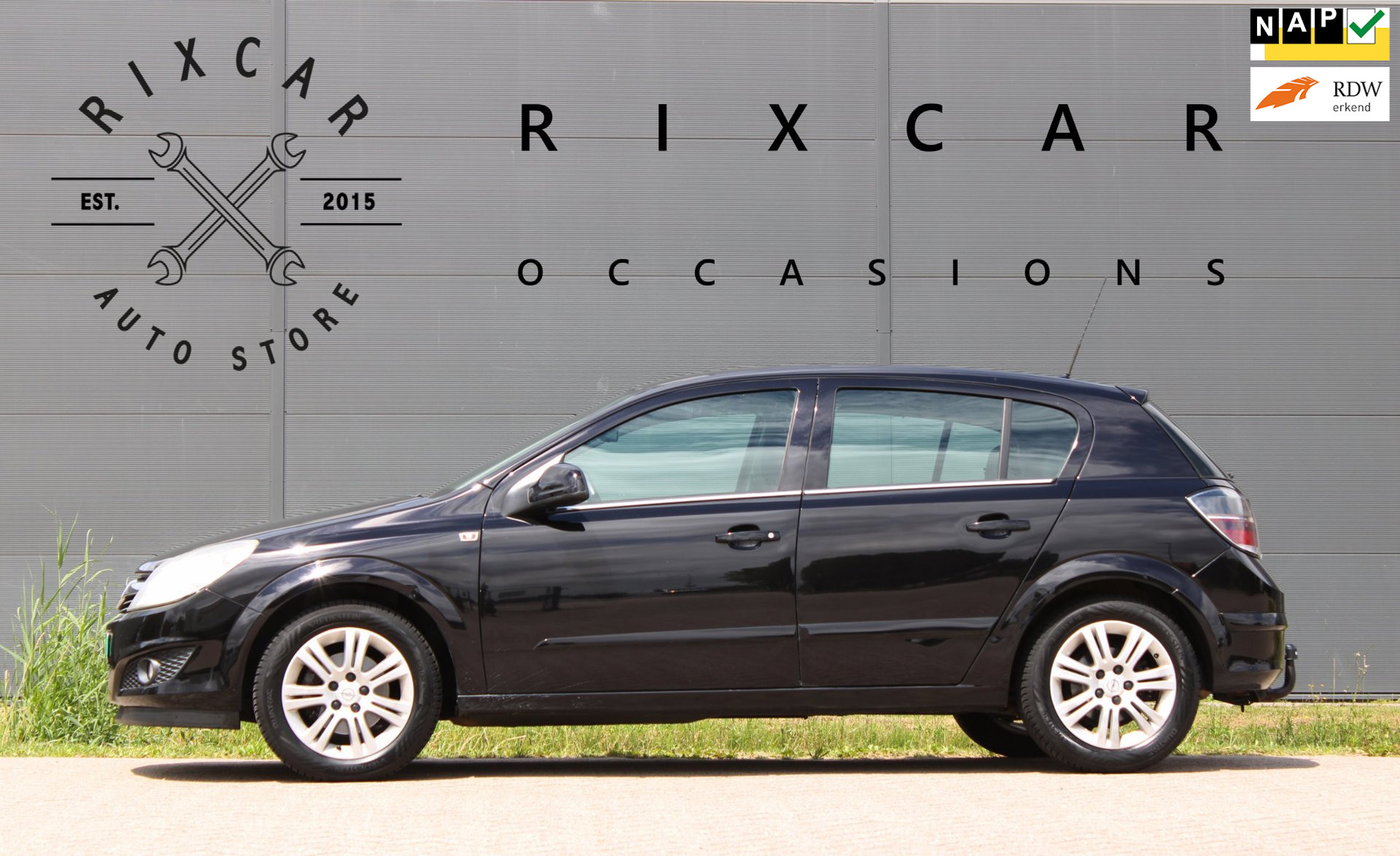 Opel Astra 1.6 Cosmo Stoelverwaring Cruisecontrol Leder Trekhaak AllSeason !!NIEUWBINNEN!! 2010 - voorkant