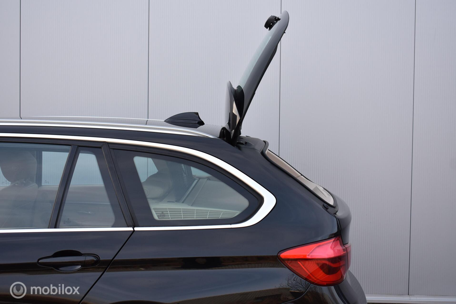 Foto van BMW 330i
