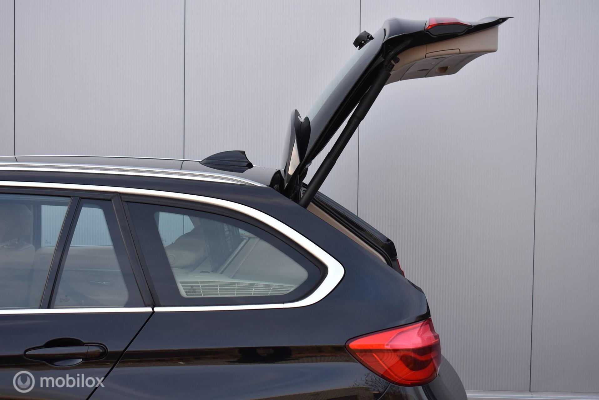 Foto van BMW 330i