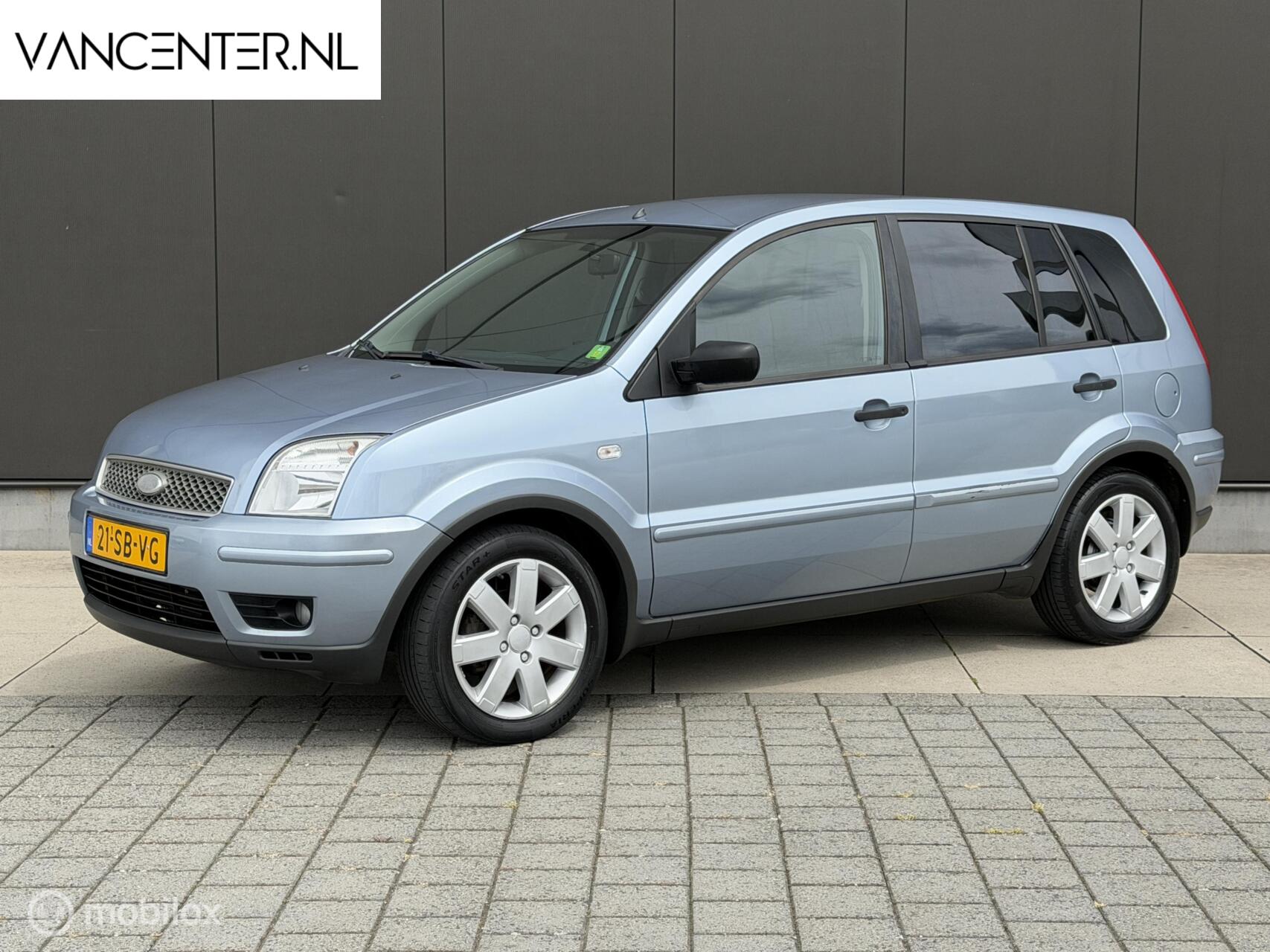 Ford Fusion 1.4-16V Style NIEUWE APK Verwarmde voorruit 2005 - voorkant