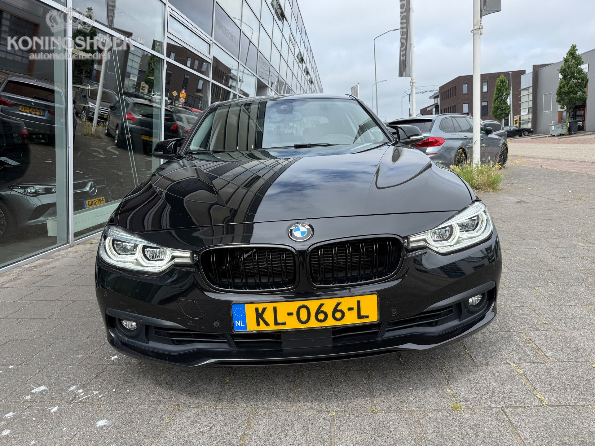 Foto van BMW 330e Iperformance