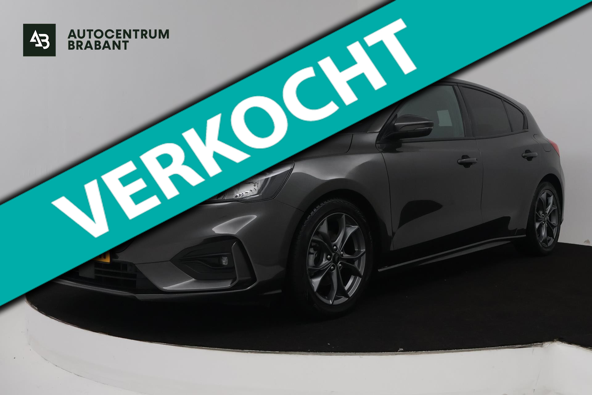 Ford Focus 1.0 EcoBoost Titanium Business (NAVIGATIE, CARPLAY, PARKEERSENSOREN, ACHTERUITRIJCAMERA, NL-AUTO) 2018 - voorkant