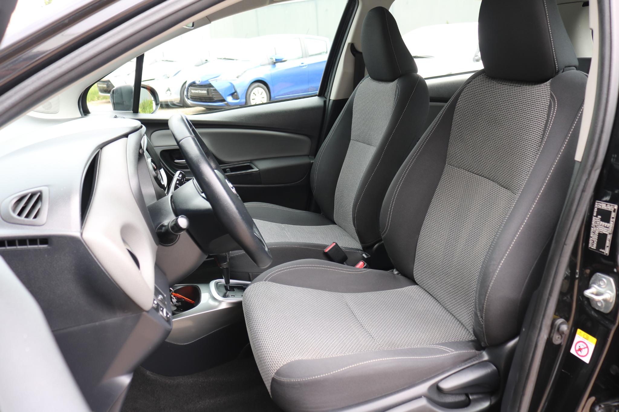 Foto van Toyota Toyota Yaris Hybrid