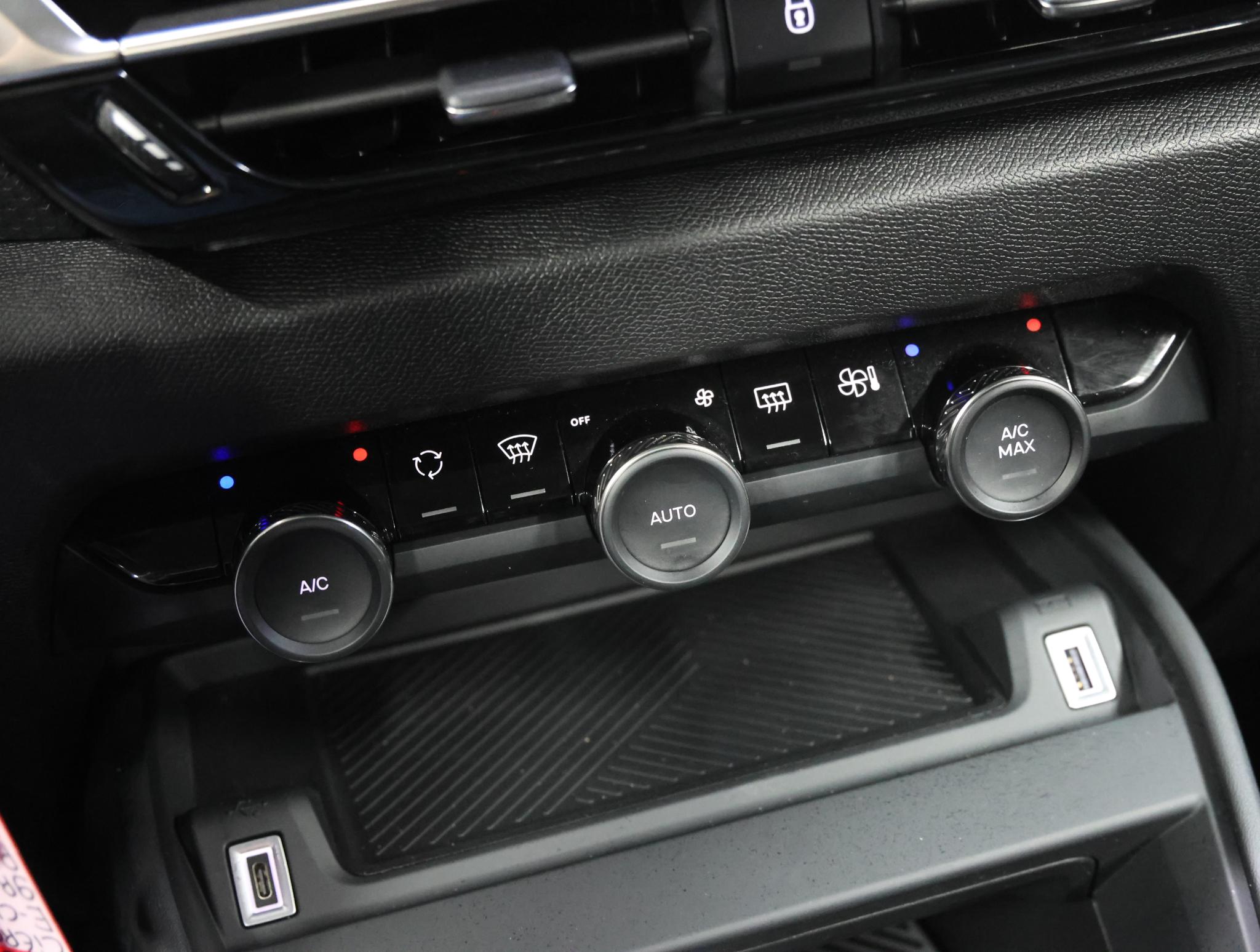 Foto van Citroen E-c4