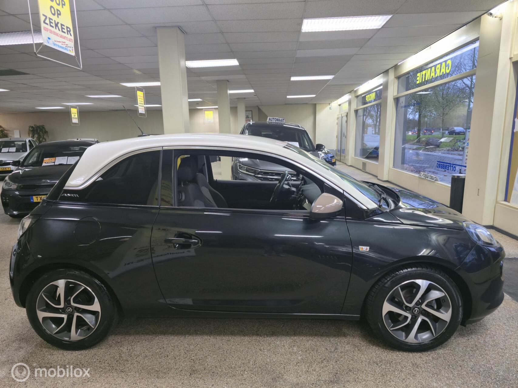 Foto van Opel Adam
