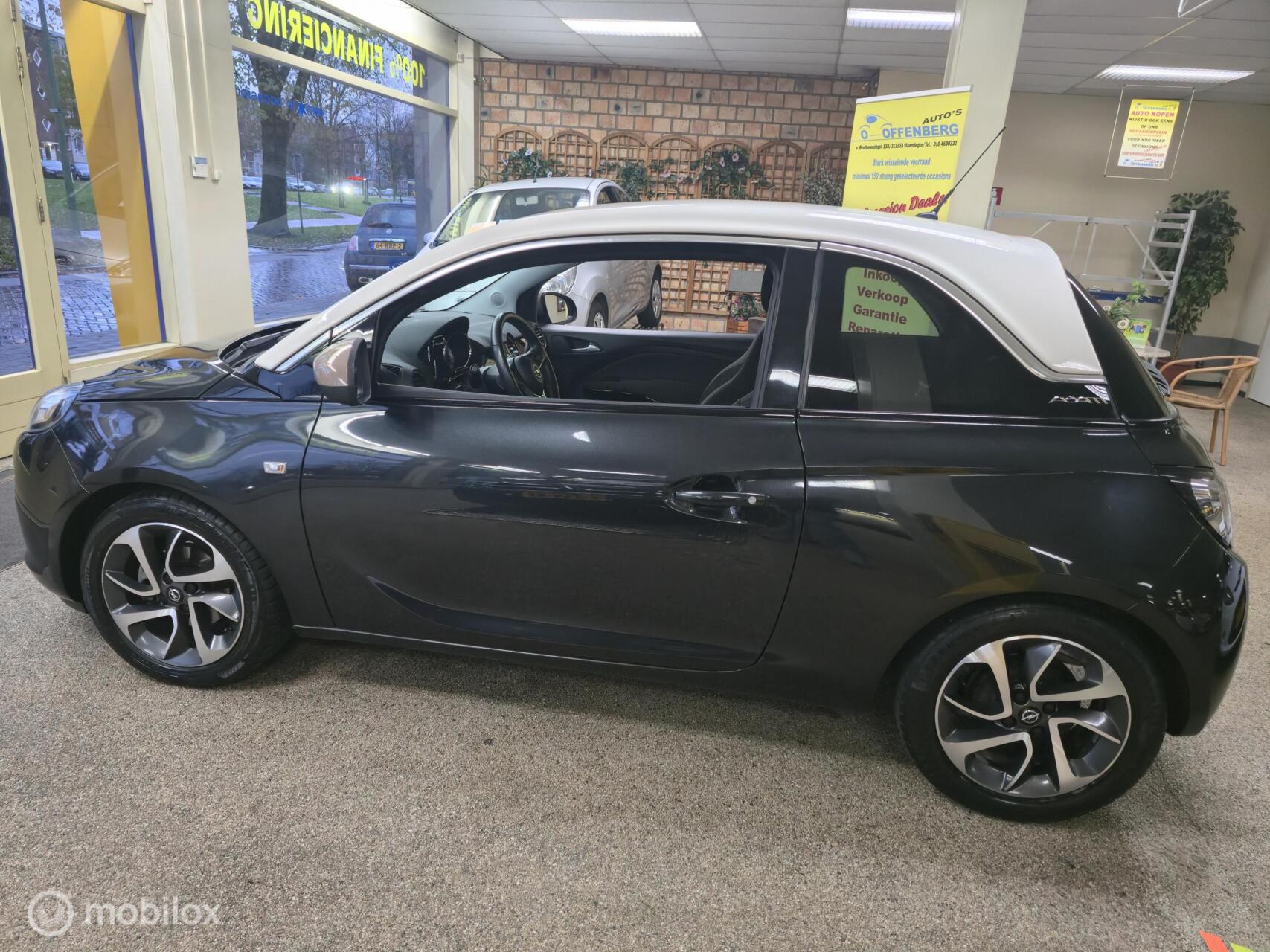 Foto van Opel Adam