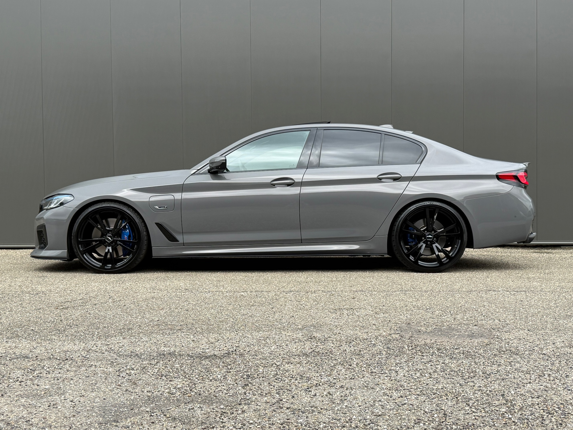 Foto van BMW 545e xDrive