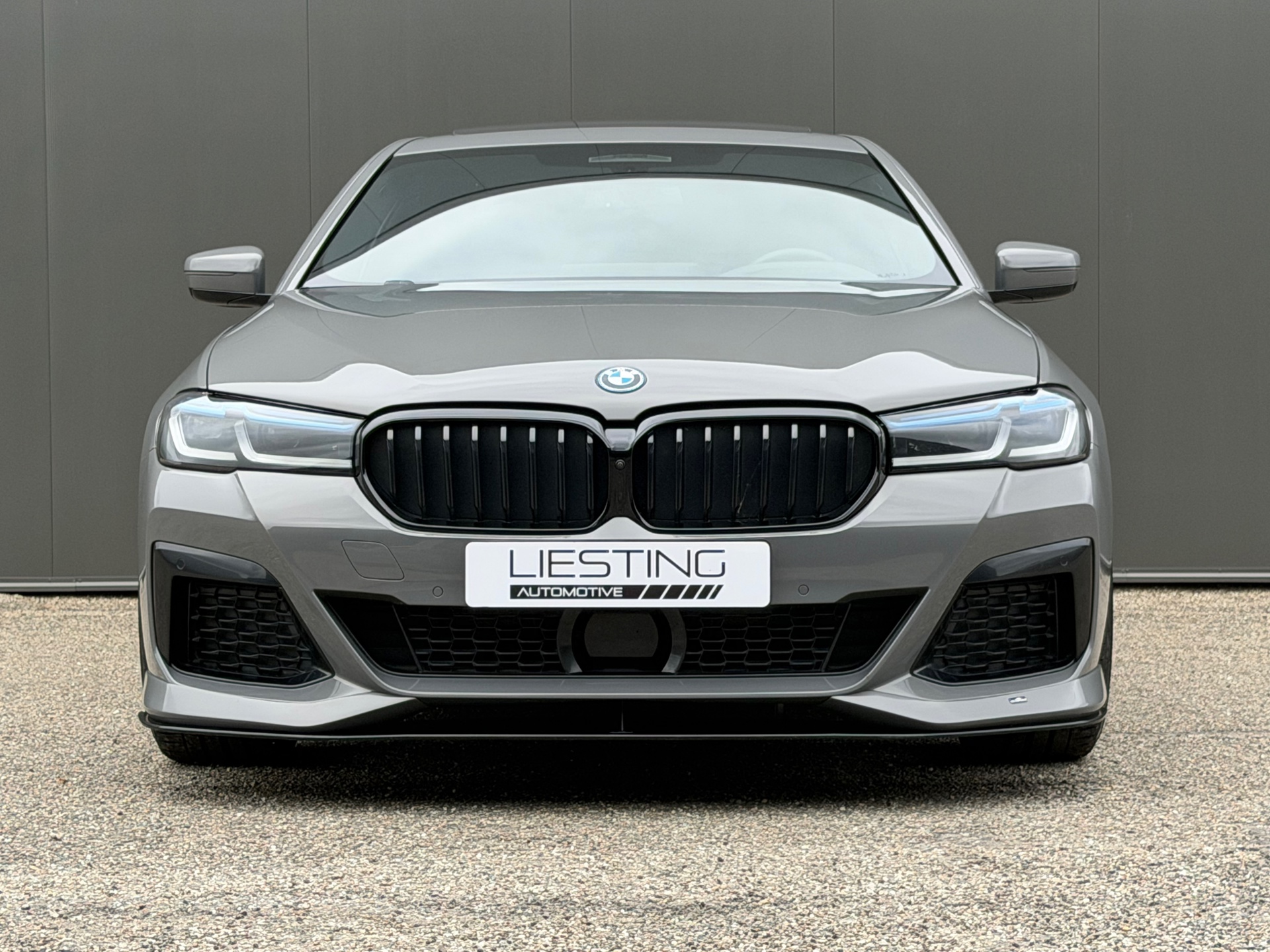 Foto van BMW 545e xDrive