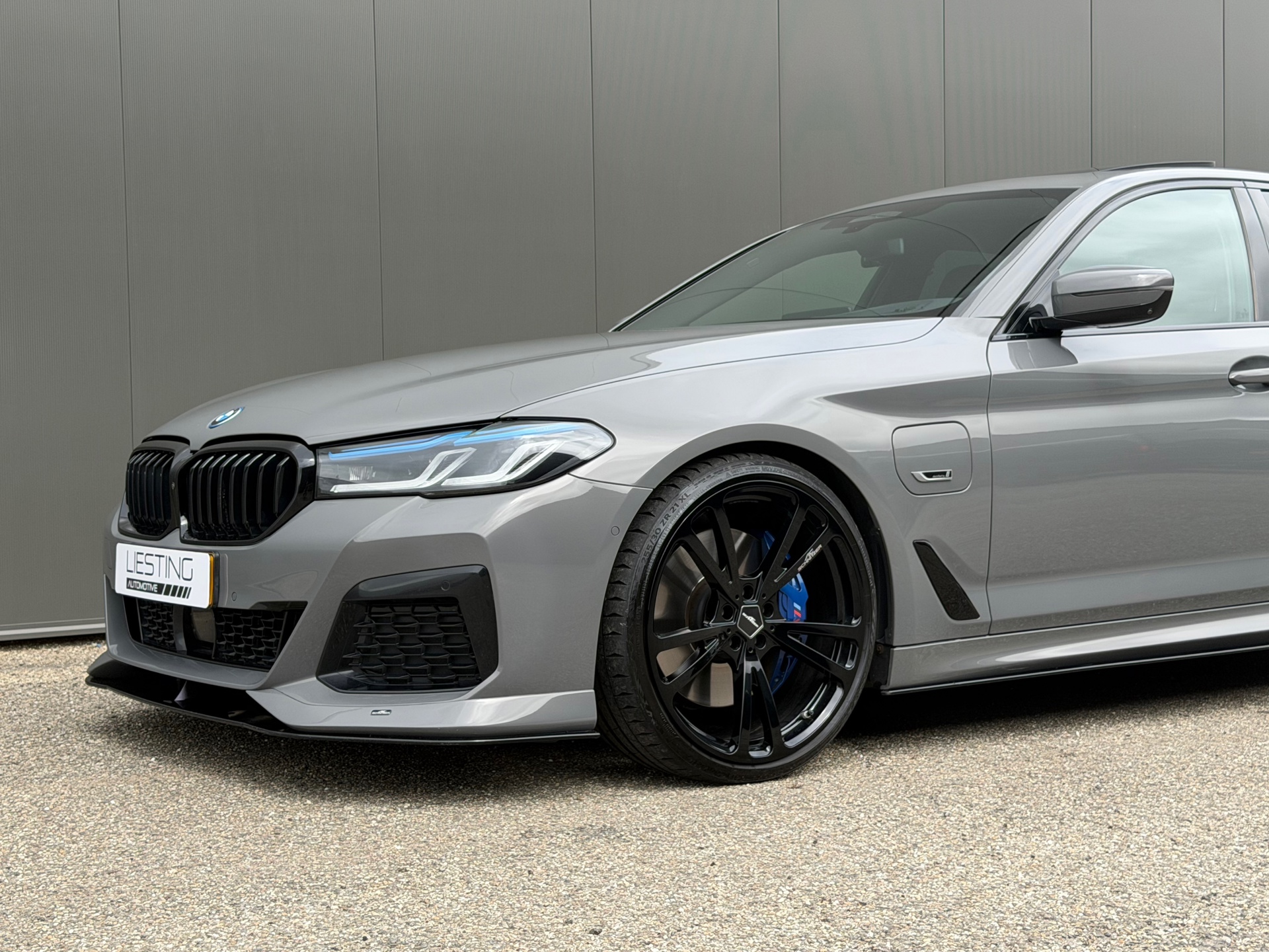 Foto van BMW 545e xDrive