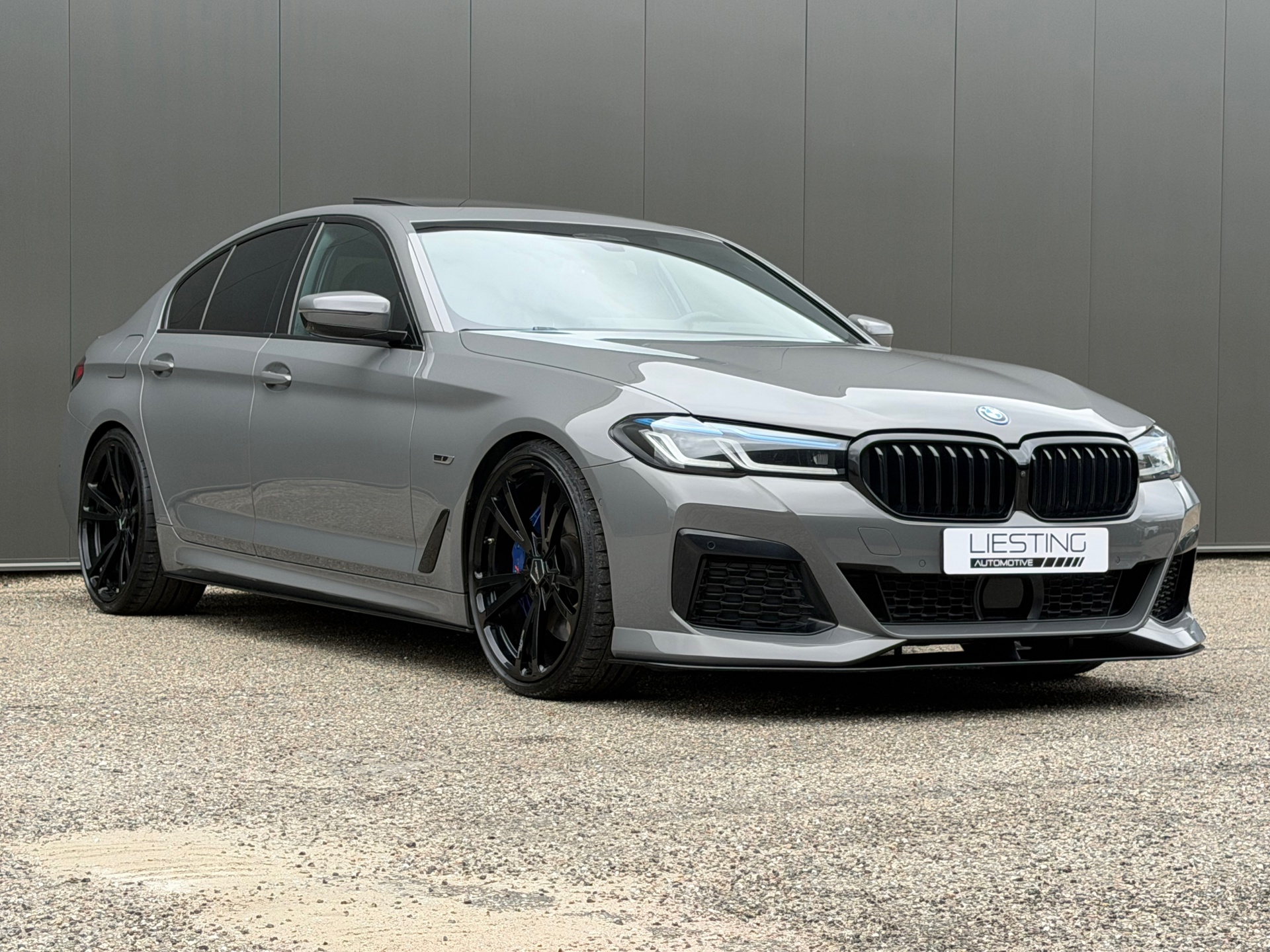 Foto van BMW 545e xDrive