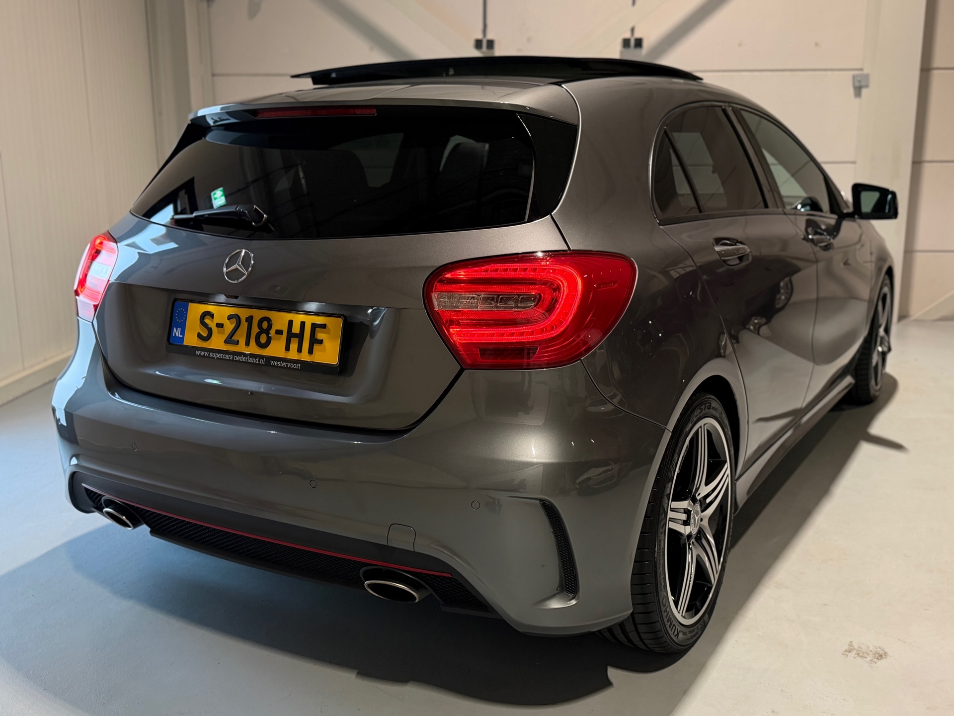 Foto van Mercedes-Benz A 250