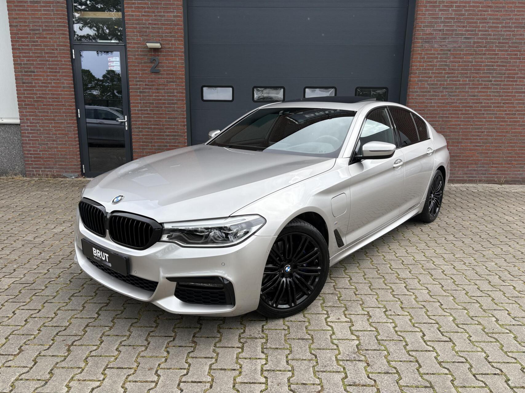 Foto van BMW 530e xDrive Iperformance
