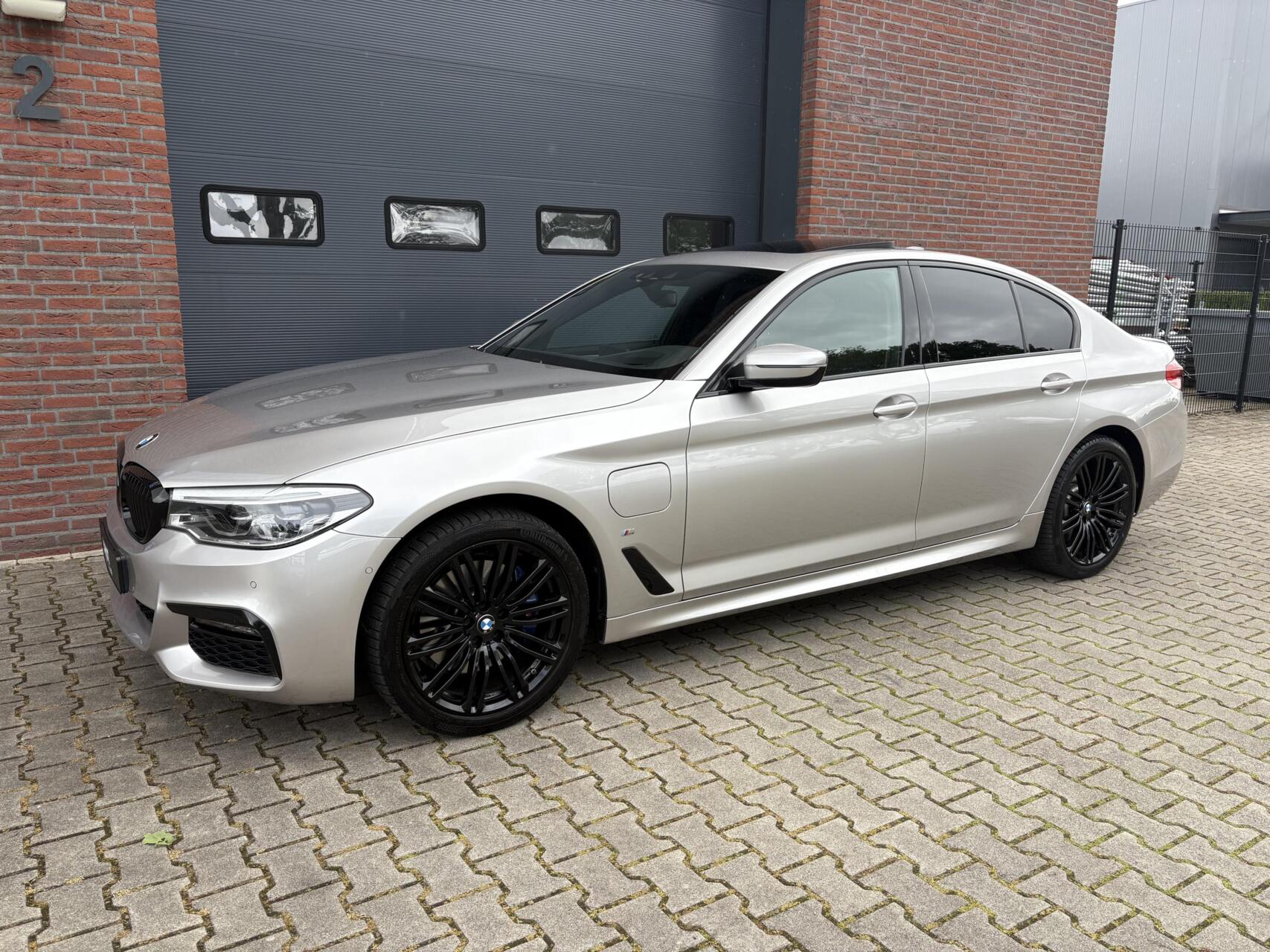 Foto van BMW 530e xDrive Iperformance